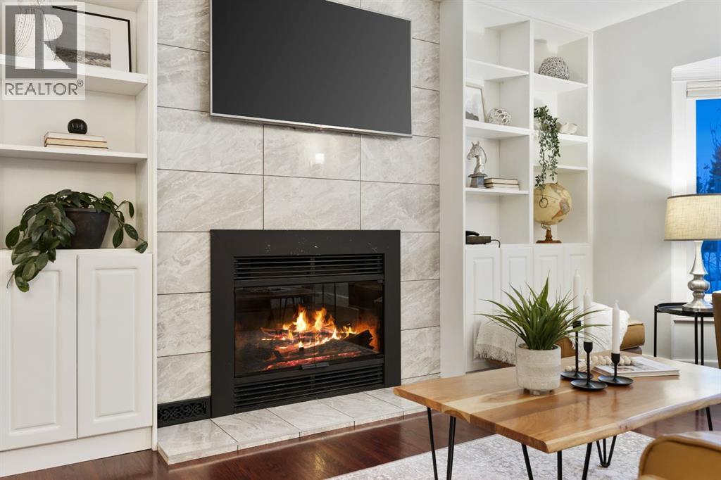 35 Grafton Drive Sw, Calgary, Alberta  T3E 4W1 - Photo 3 - A2298690