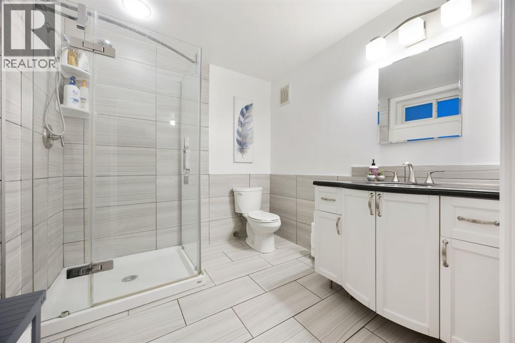 35 Grafton Drive Sw, Calgary, Alberta  T3E 4W1 - Photo 24 - A2298690