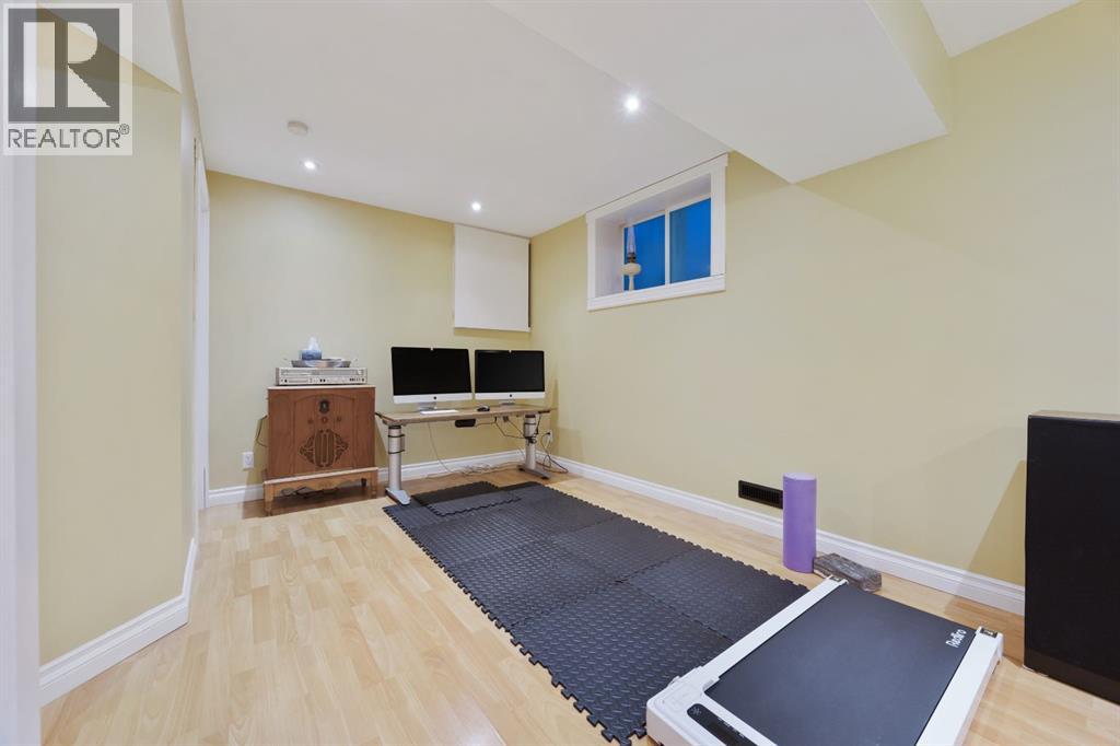 35 Grafton Drive Sw, Calgary, Alberta  T3E 4W1 - Photo 22 - A2298690