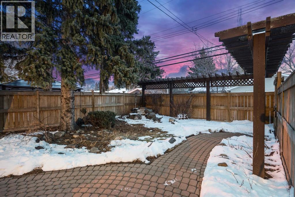 35 Grafton Drive Sw, Calgary, Alberta  T3E 4W1 - Photo 27 - A2298690