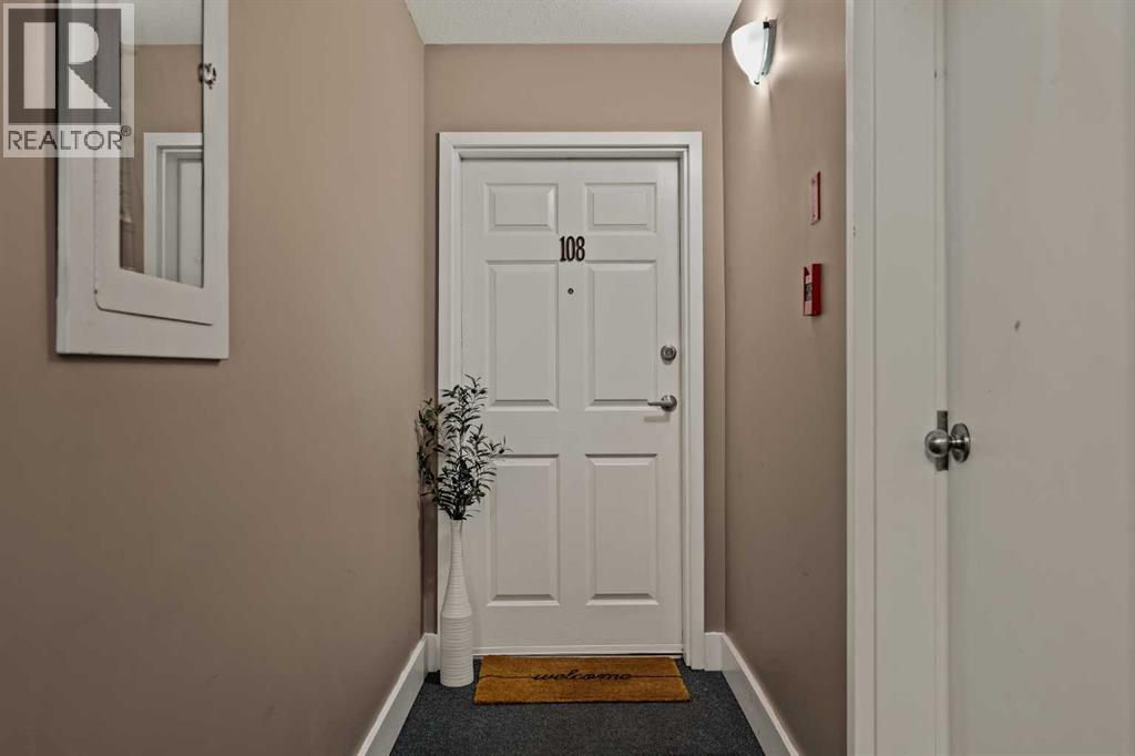 108, 6650 Old Banff Coach Road, Calgary, Alberta  T3H 4J4 - Photo 2 - A2298542