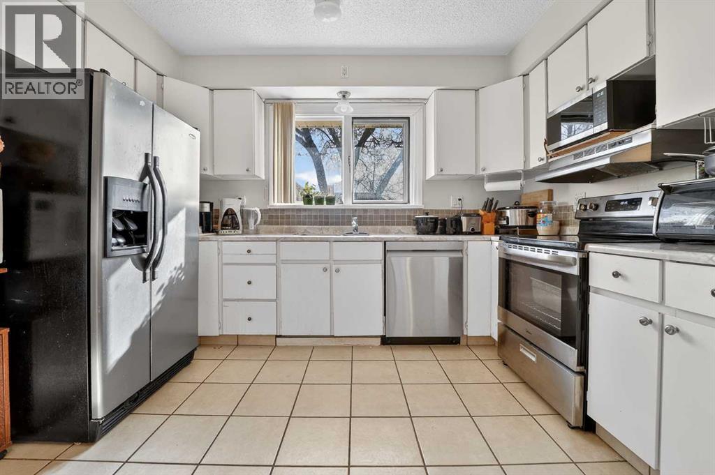 536 21 Street S, Lethbridge, Alberta  T1J 3K3 - Photo 7 - A2298469