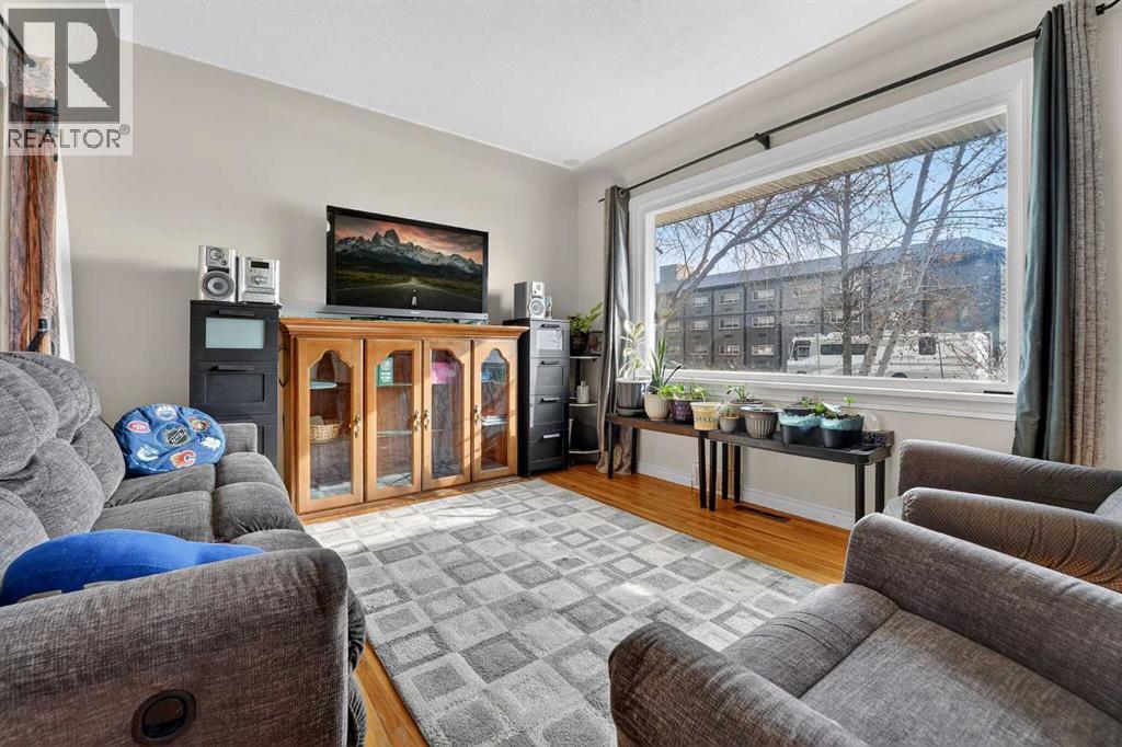 536 21 Street S, Lethbridge, Alberta  T1J 3K3 - Photo 5 - A2298469