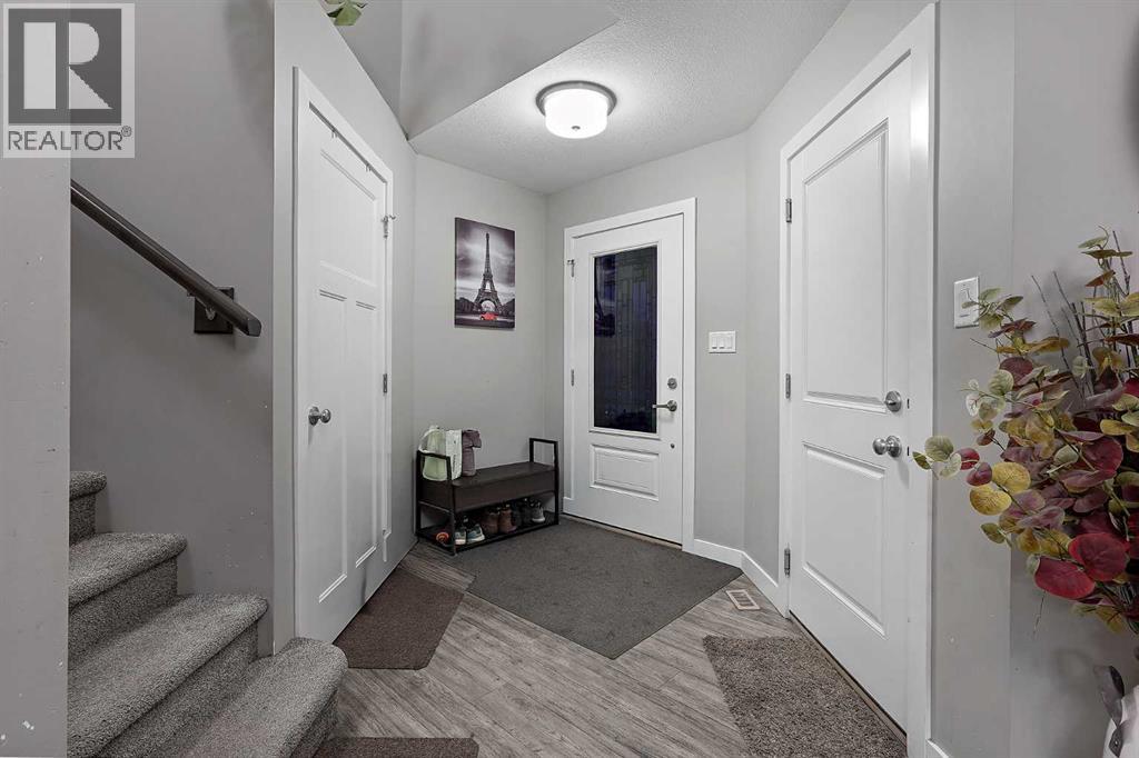 774 Marie Van Haarlem Crescent N, Lethbridge, Alberta  T1H 7A9 - Photo 3 - A2282580