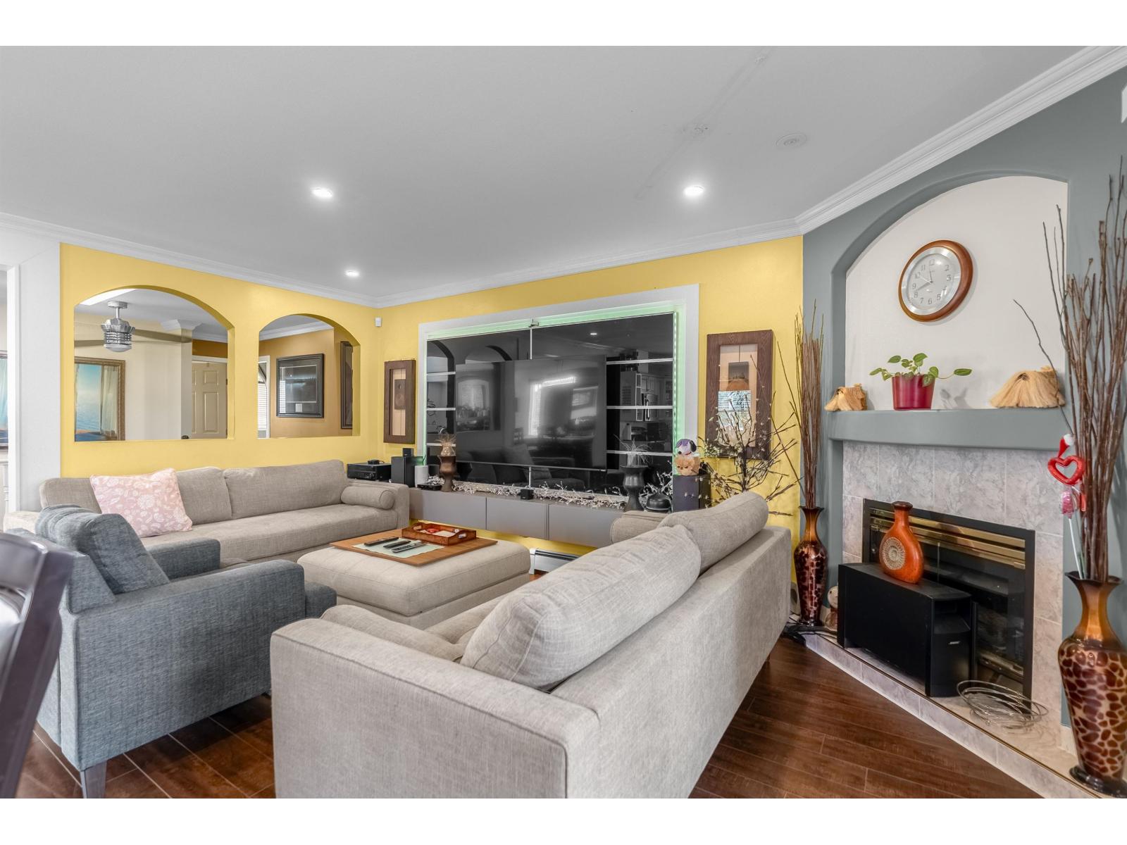 14075 110a Avenue, Surrey, British Columbia  V3R 2B2 - Photo 6 - R3106363