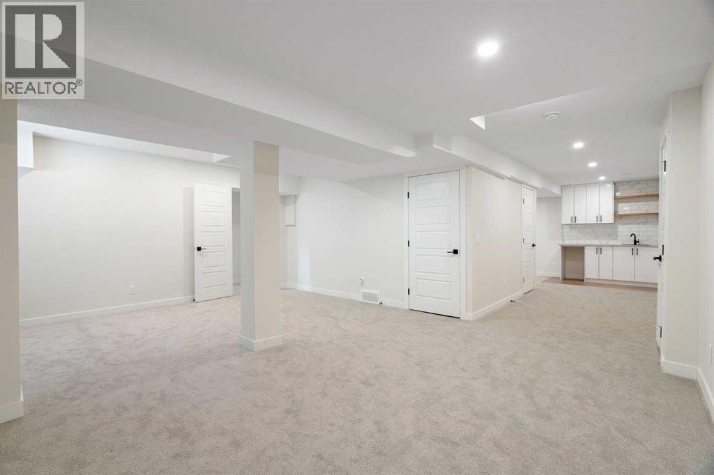 24 Hawkwood Crescent NW, Calgary, Alberta  T3G 1X5 - Photo 37 - A2295538