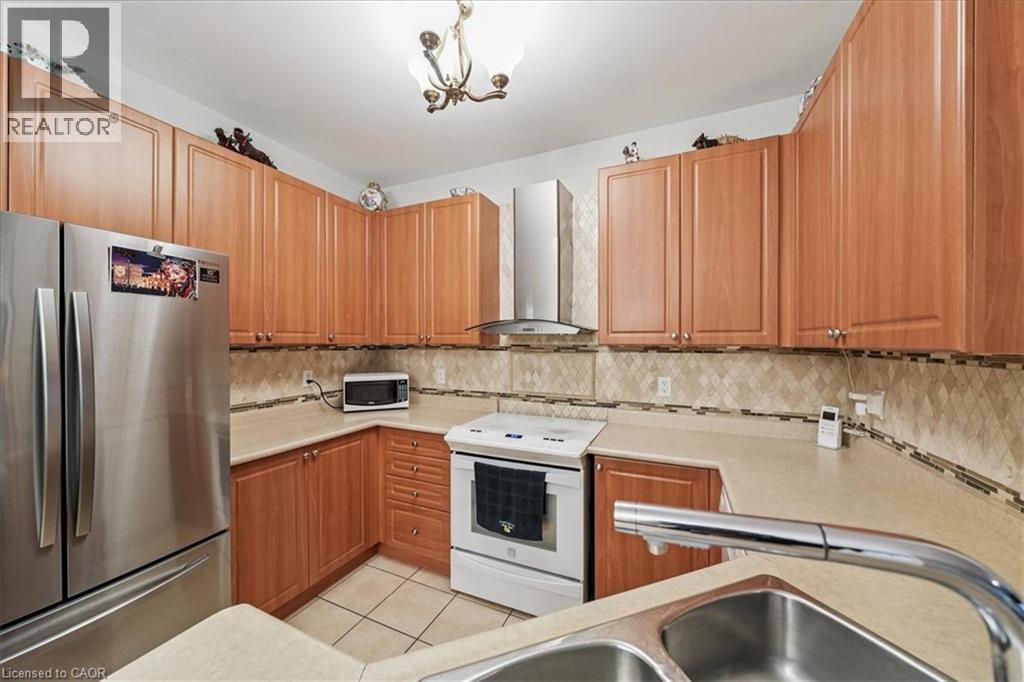 52 Mistycreek Crescent, Brampton, Ontario  L7A 3E8 - Photo 7 - 40781661