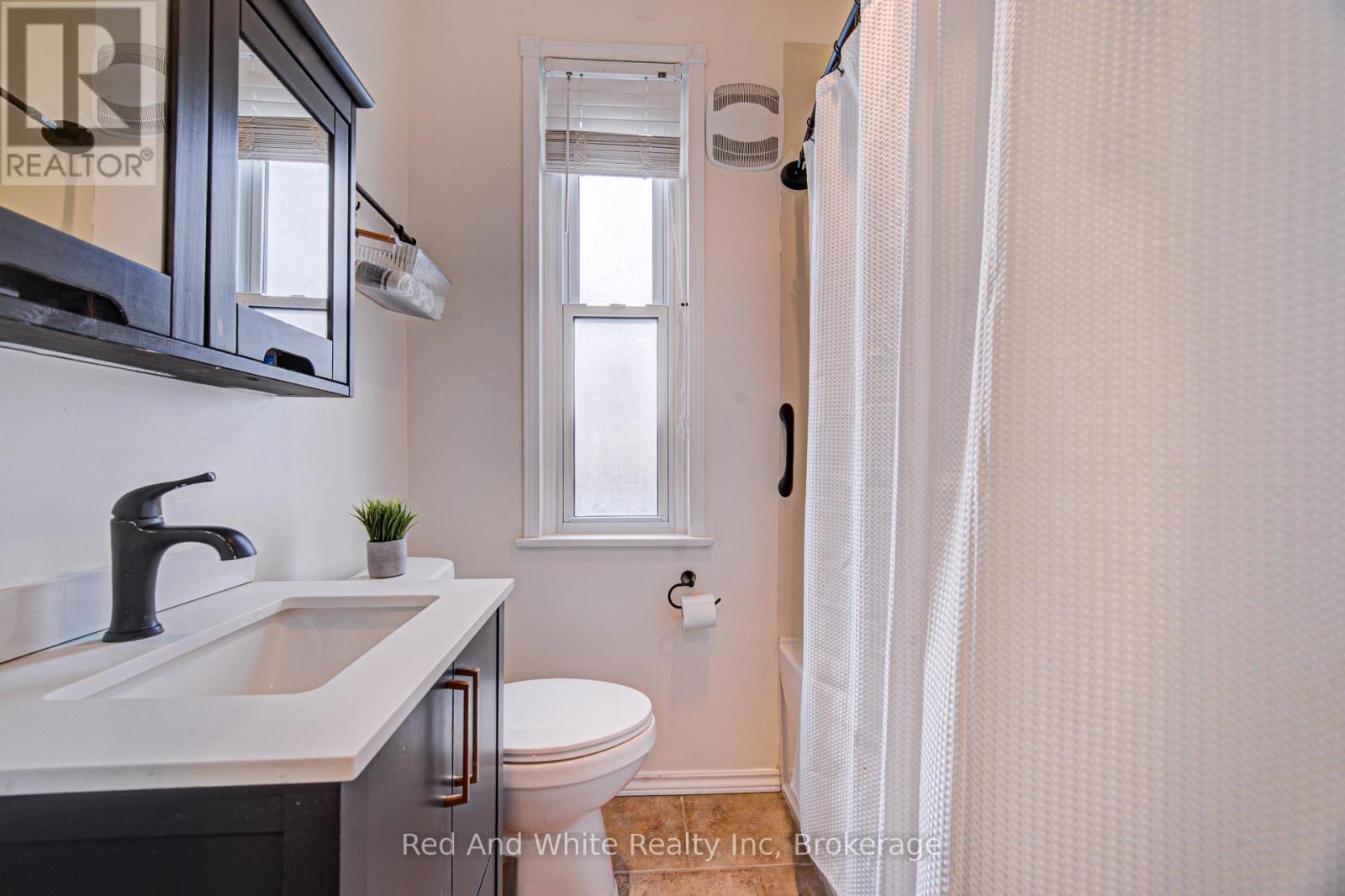 18 Kay Street, Cambridge, Ontario  N1S 2T6 - Photo 24 - X12954924