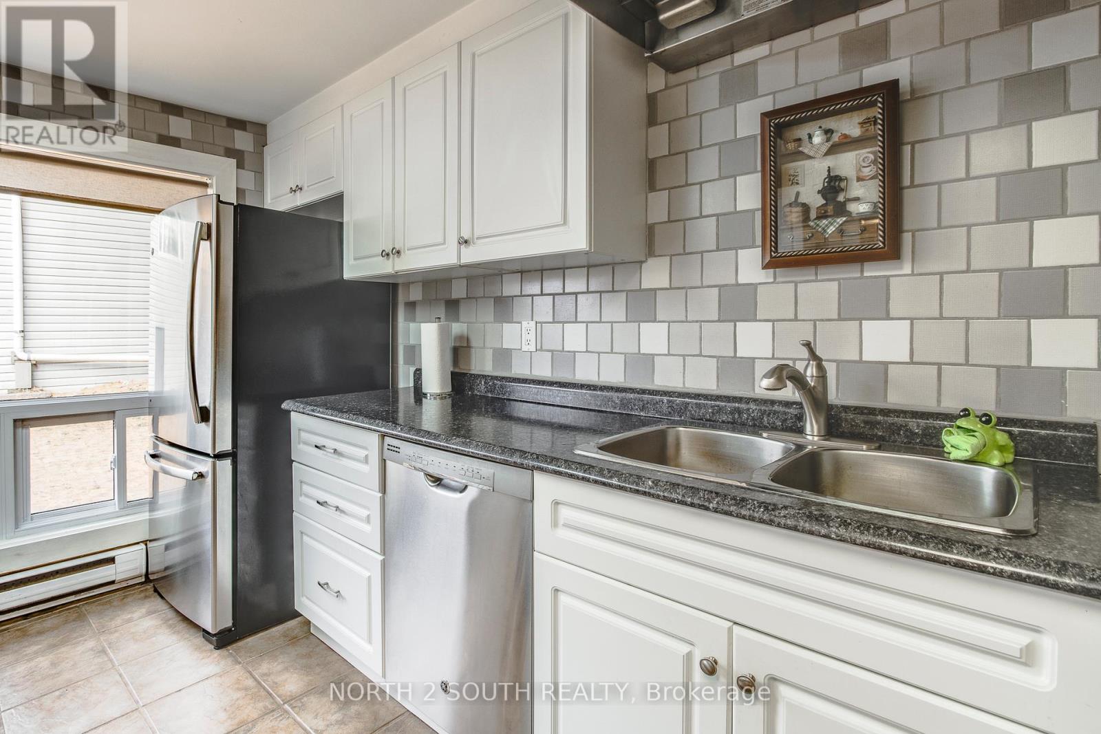 2512 Honey Harbour Road, Georgian Bay, Ontario  P0E 1E0 - Photo 25 - X12945546