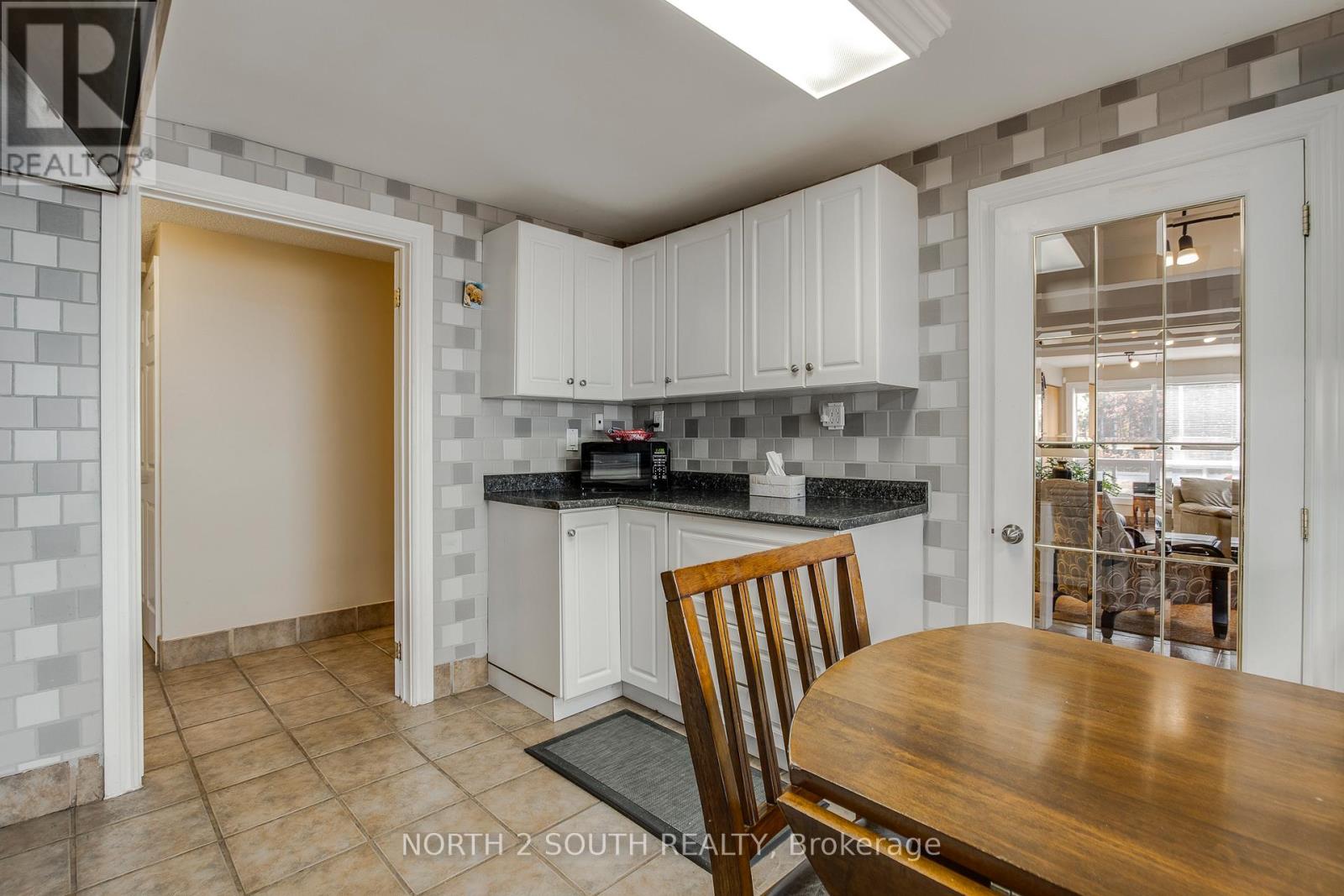 2512 Honey Harbour Road, Georgian Bay, Ontario  P0E 1E0 - Photo 24 - X12945546