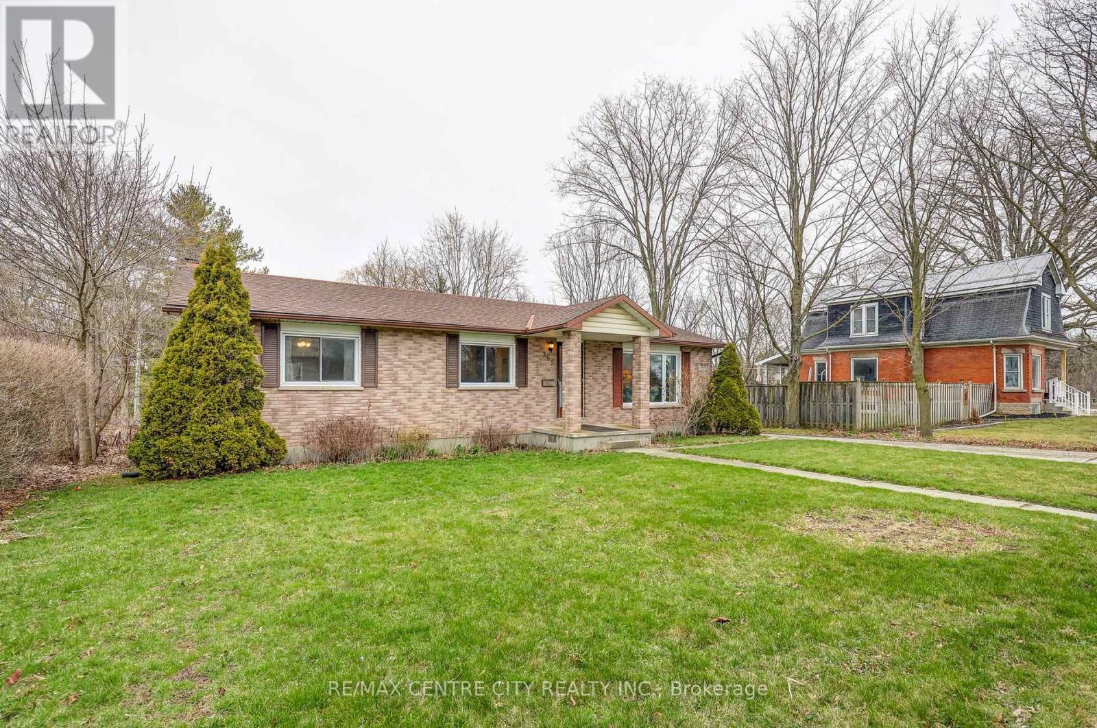 365 Talbot Street E, Aylmer, Ontario  N5H 1J1 - Photo 3 - X12954934