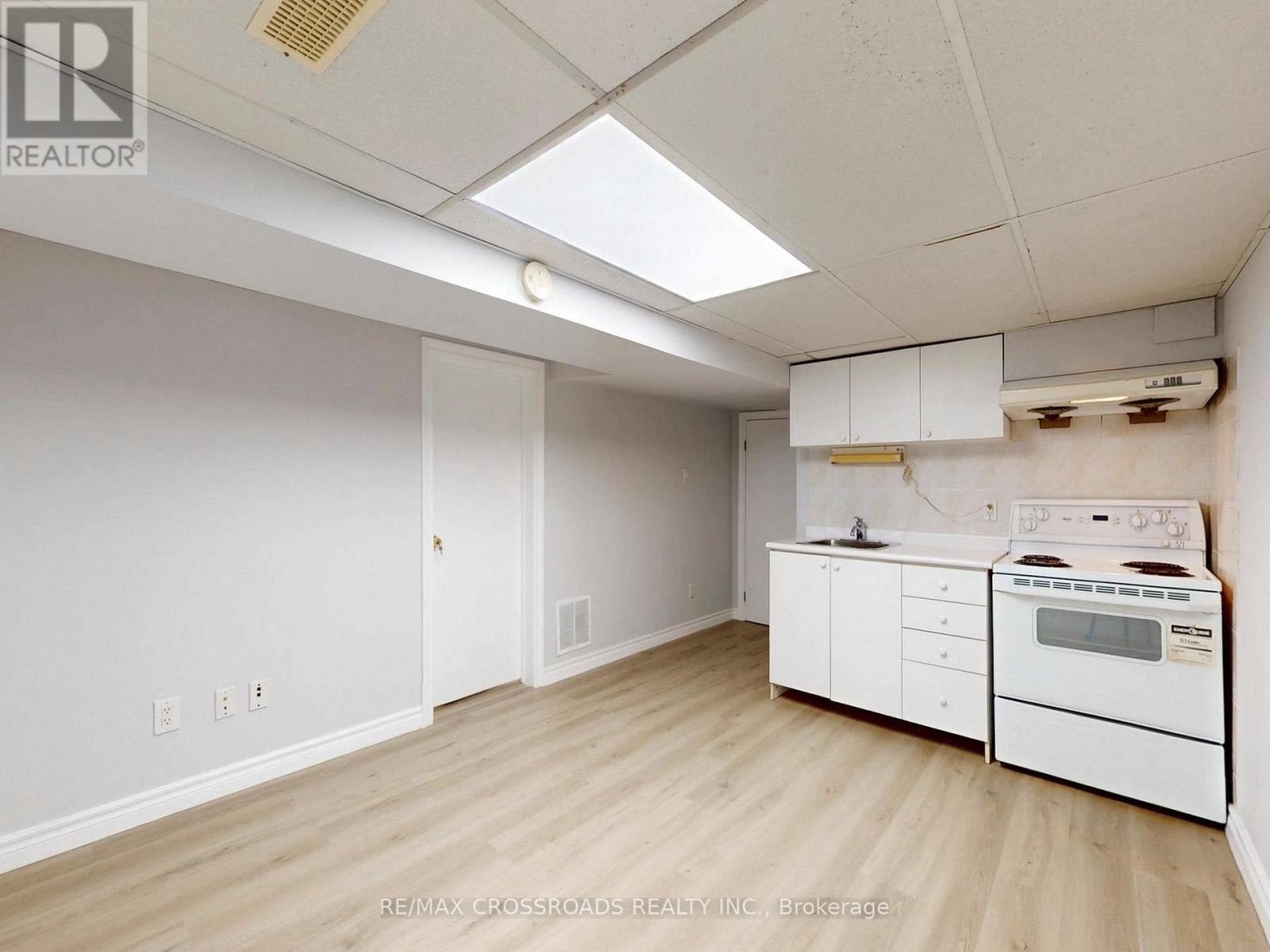 17 Ferbane Place, Toronto, Ontario  M2J 1Y7 - Photo 23 - C12954908