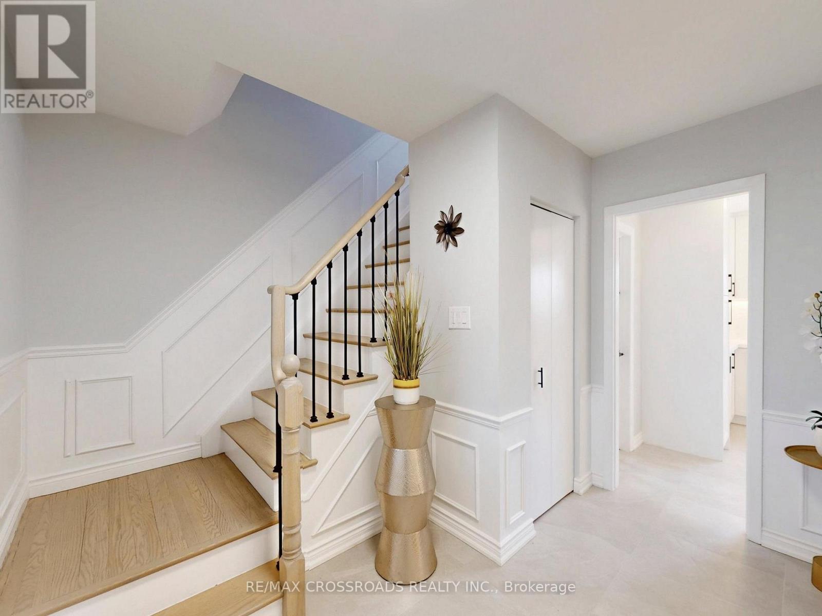 17 Ferbane Place, Toronto, Ontario  M2J 1Y7 - Photo 4 - C12954908