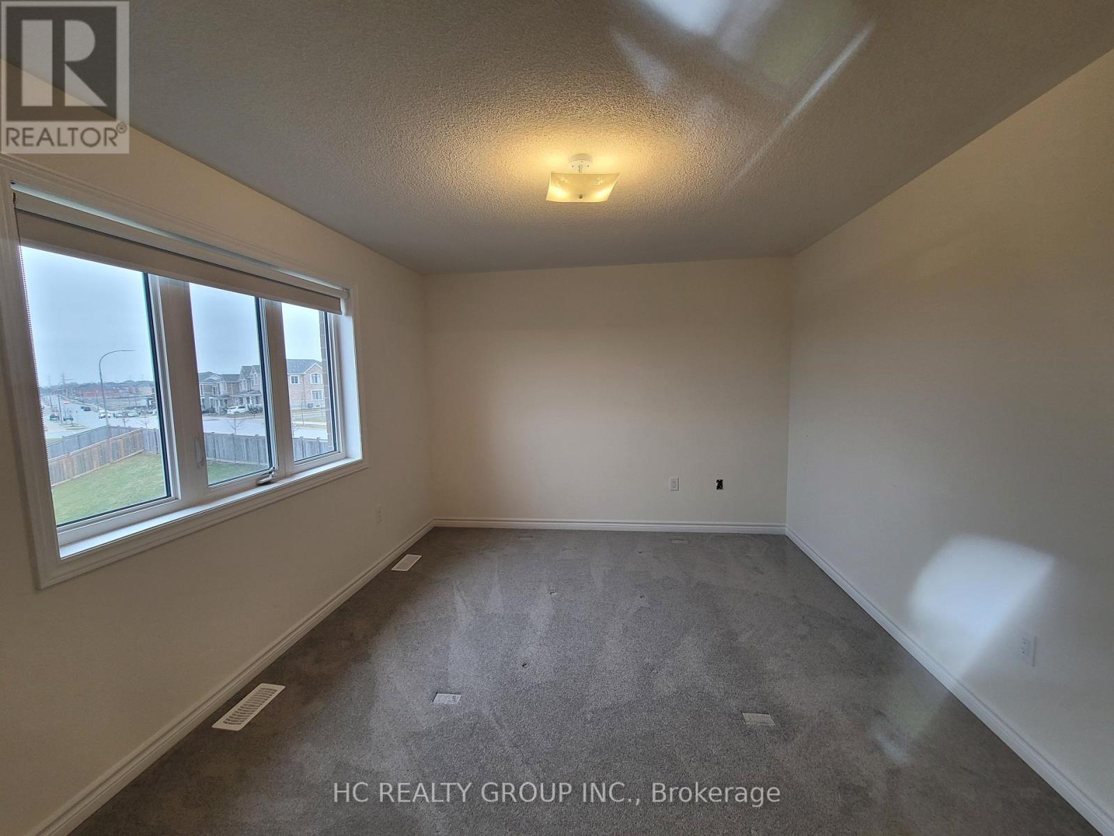 1135 Azalea Avenue, Pickering, Ontario  L1X 0M5 - Photo 10 - E12954898