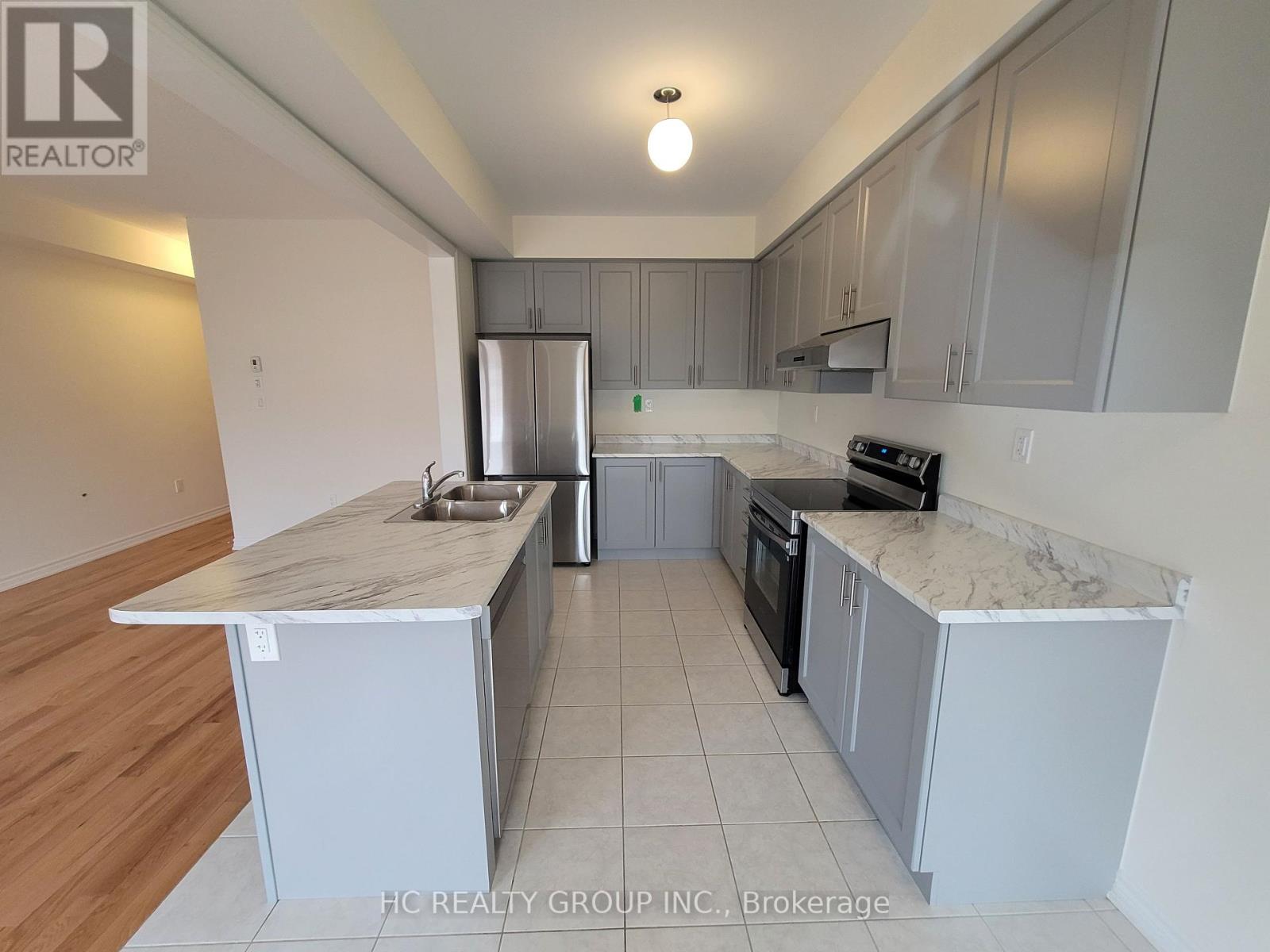 1135 Azalea Avenue, Pickering, Ontario  L1X 0M5 - Photo 3 - E12954898