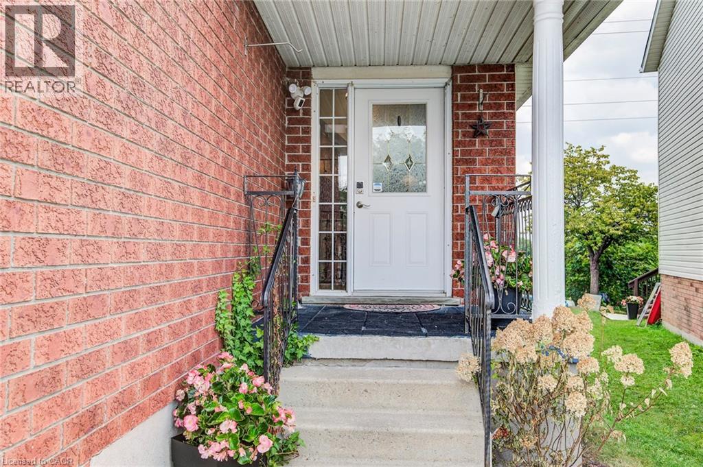 160 Hidden Creek Drive, Kitchener, Ontario  N2N 3N6 - Photo 3 - 40816156