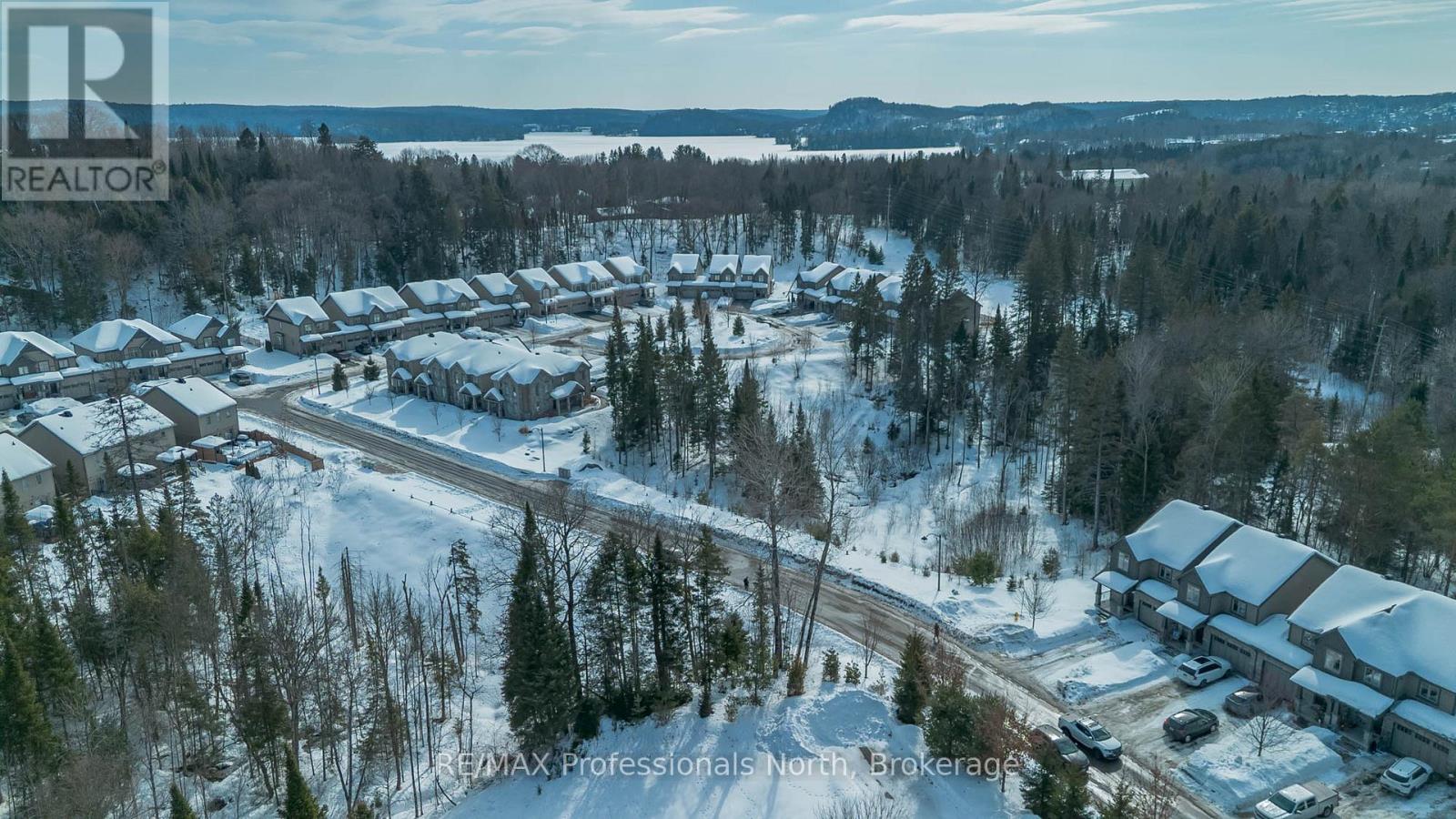 13 Brookside Crossing, Huntsville, Ontario  P1H 1C9 - Photo 34 - X12849626