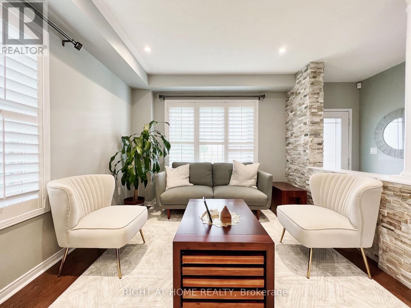 343 Miller Park Avenue, Bradford West Gwillimbury, Ontario  L3Z 0B9 - Photo 13 - N12954910