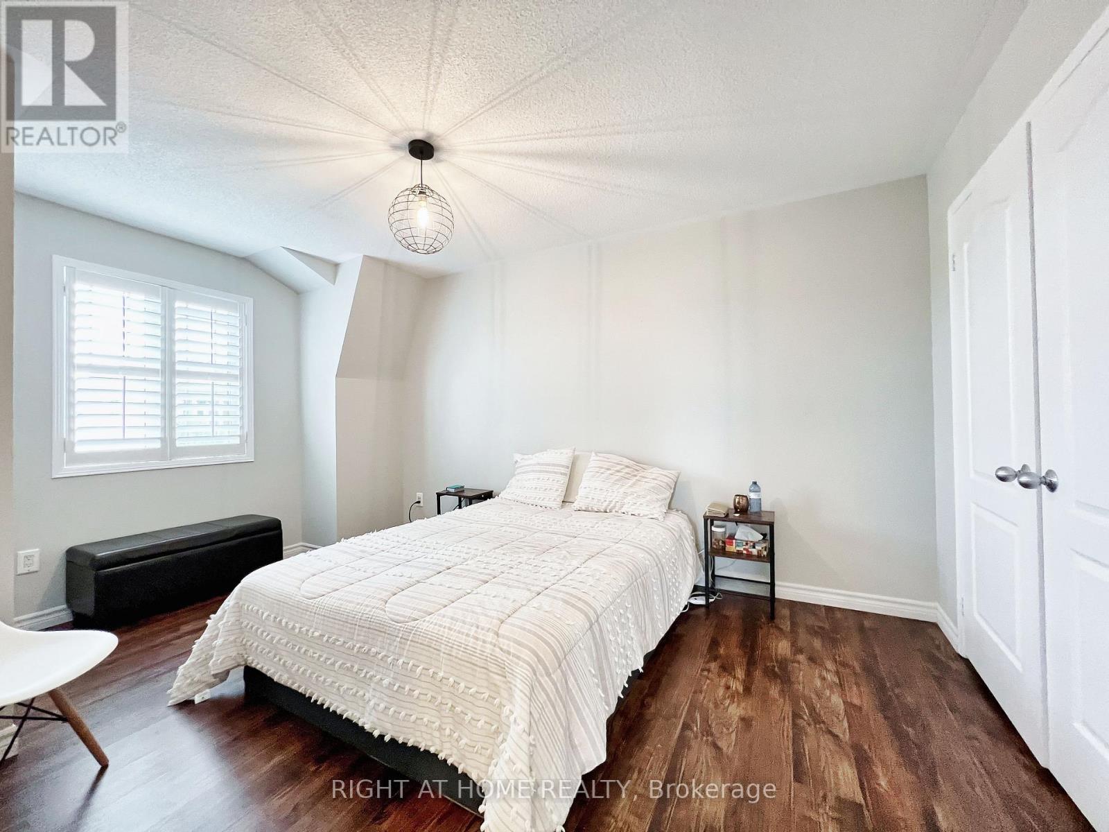 343 Miller Park Avenue, Bradford West Gwillimbury, Ontario  L3Z 0B9 - Photo 34 - N12954910