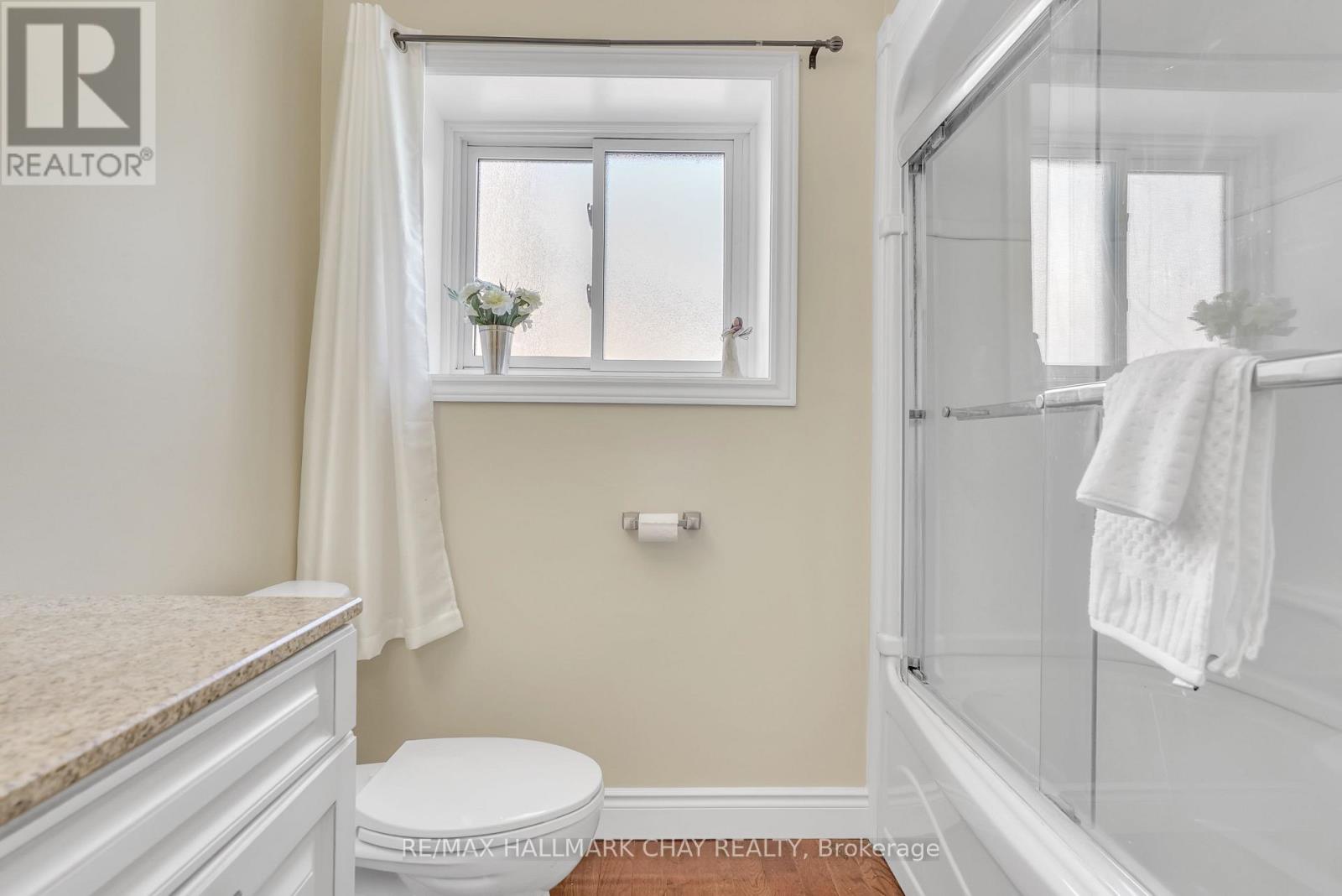 15 Viel Street, Penetanguishene, Ontario  L9M 1H8 - Photo 13 - S12954936