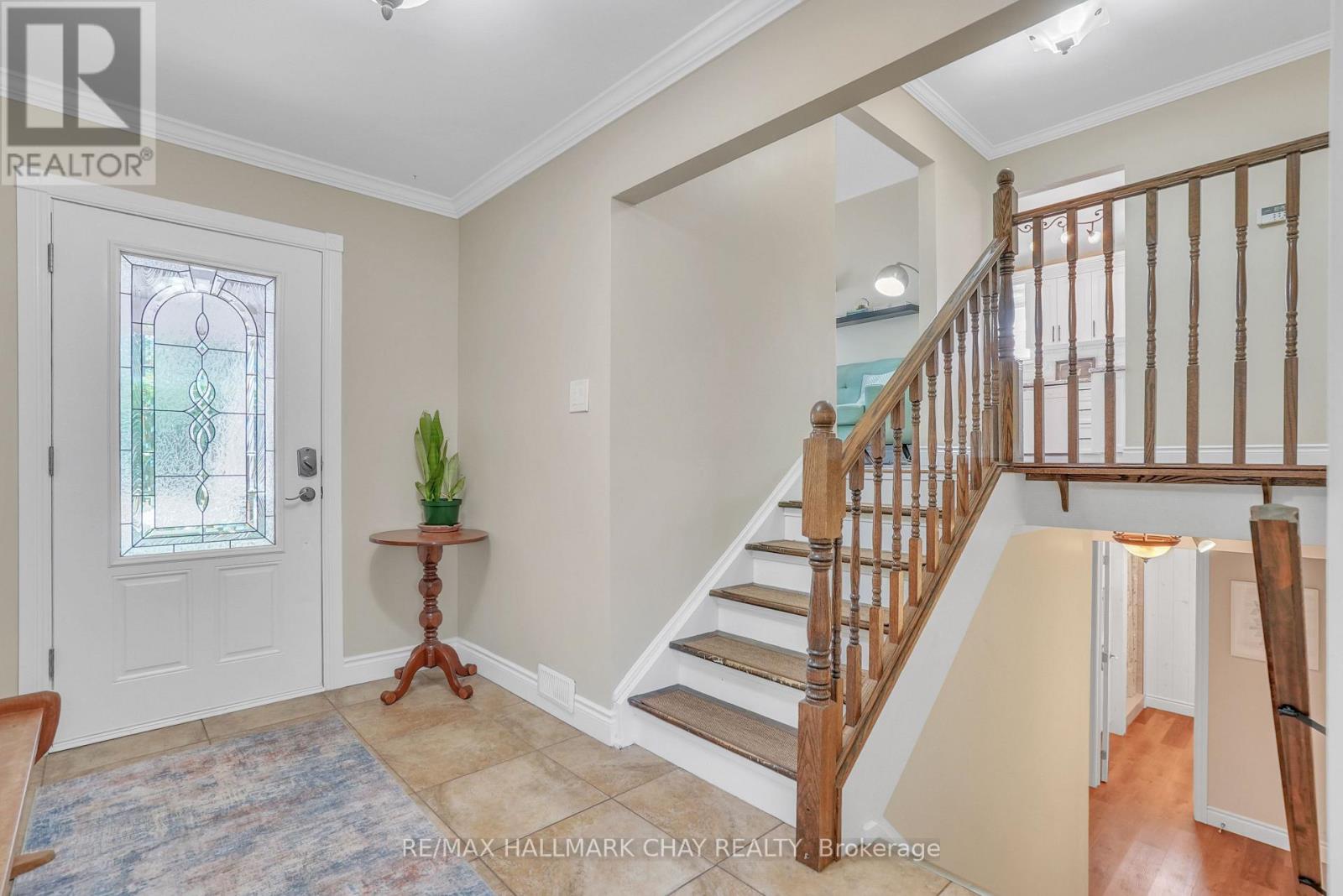 15 Viel Street, Penetanguishene, Ontario  L9M 1H8 - Photo 3 - S12954936