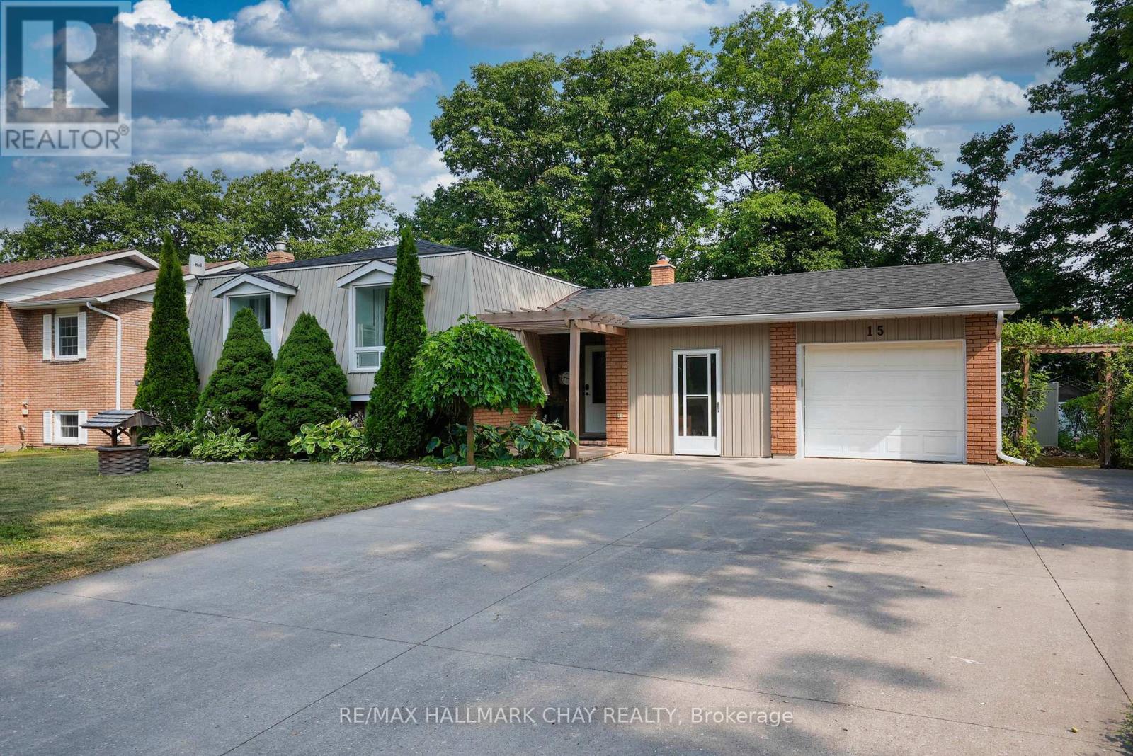 15 Viel Street, Penetanguishene, Ontario  L9M 1H8 - Photo 34 - S12954936