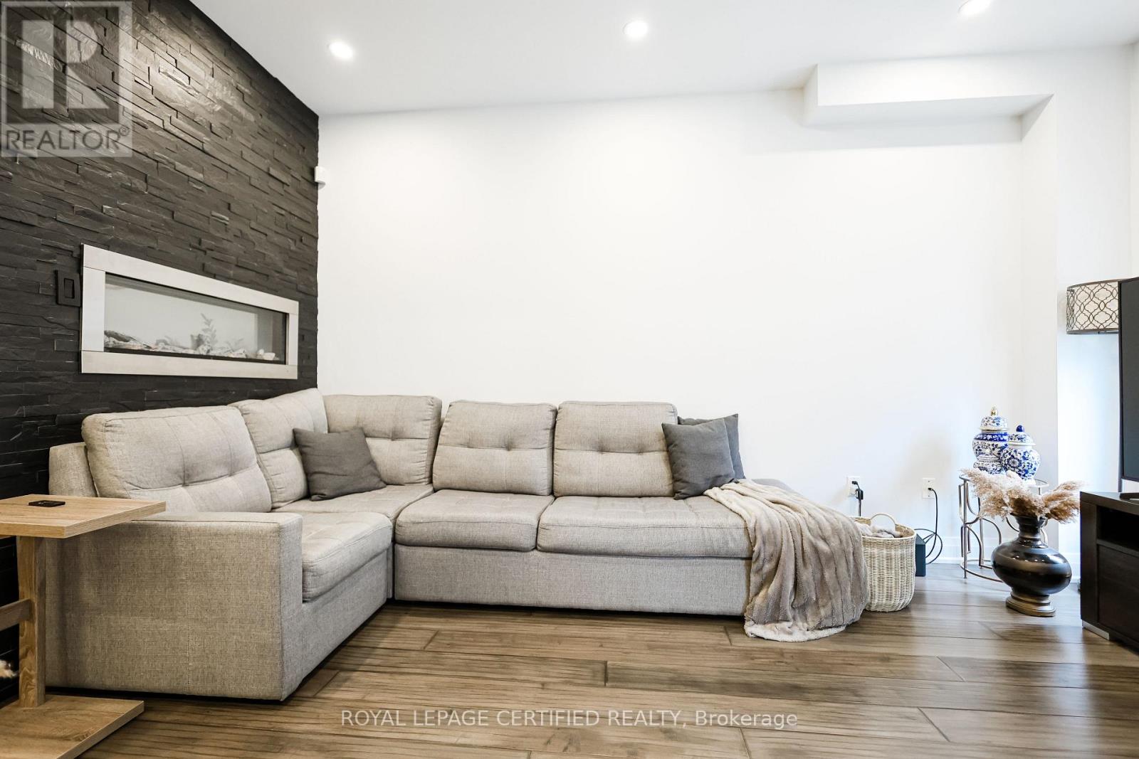 28 Kilrea Way, Brampton, Ontario  L6X 0R1 - Photo 11 - W12954930