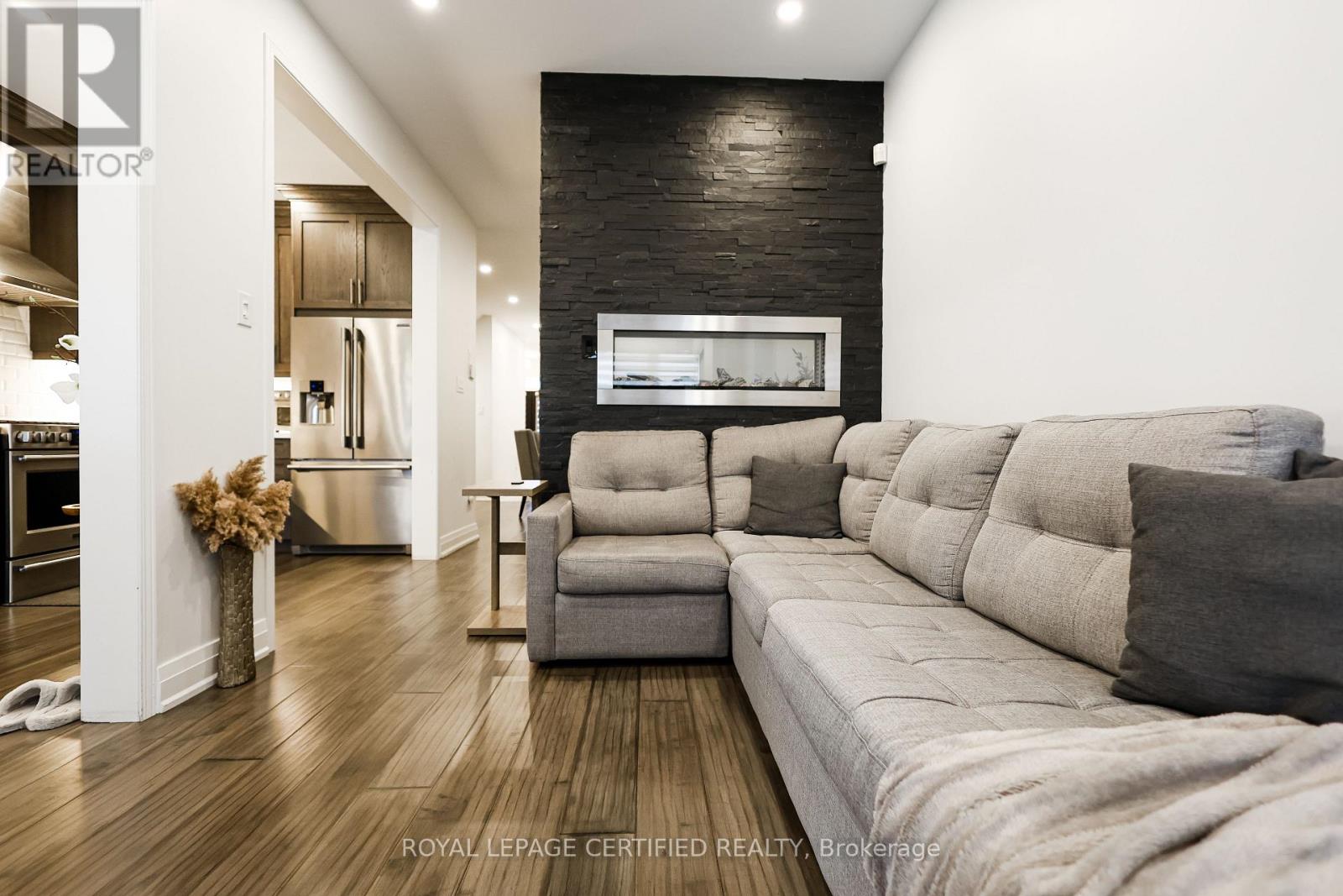 28 Kilrea Way, Brampton, Ontario  L6X 0R1 - Photo 12 - W12954930