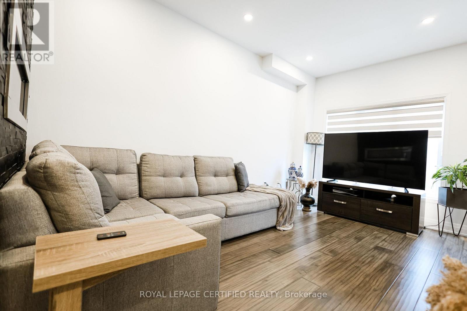 28 Kilrea Way, Brampton, Ontario  L6X 0R1 - Photo 14 - W12954930