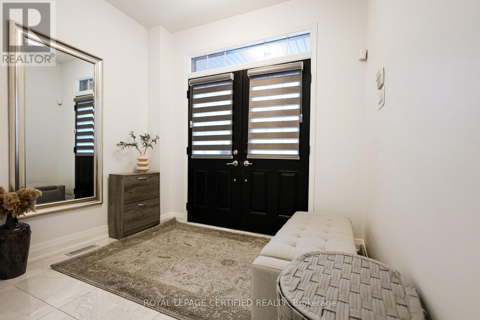 28 Kilrea Way, Brampton, Ontario  L6X 0R1 - Photo 2 - W12954930