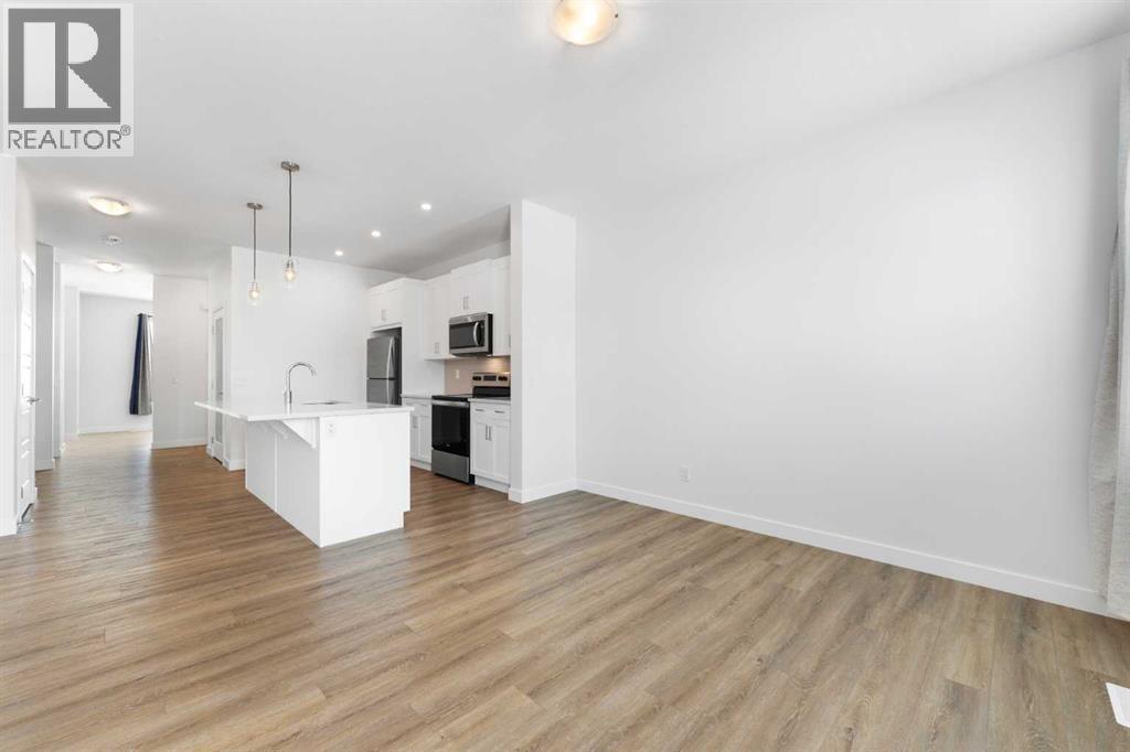 48 Ambleside Crescent NW, Calgary, Alberta  T3P 1S6 - Photo 9 - A2297420