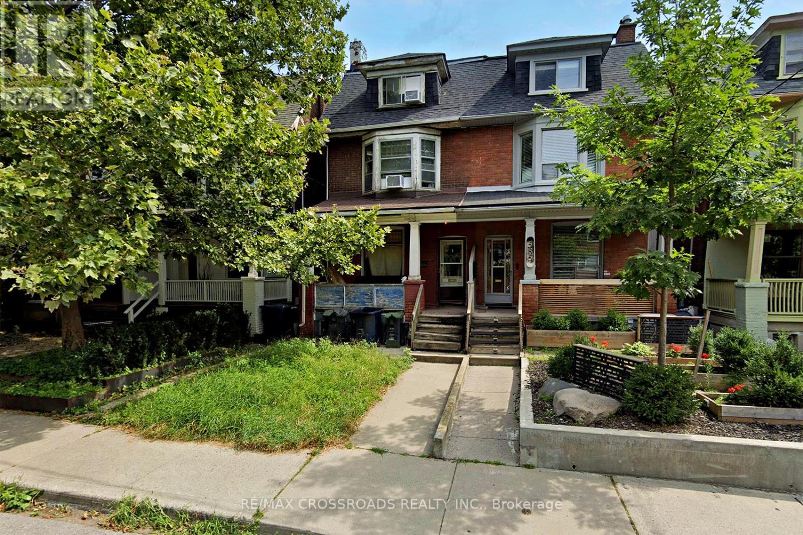 587 Palmerston Avenue, Toronto, Ontario  M6G 2R2 - Photo 2 - C12950654