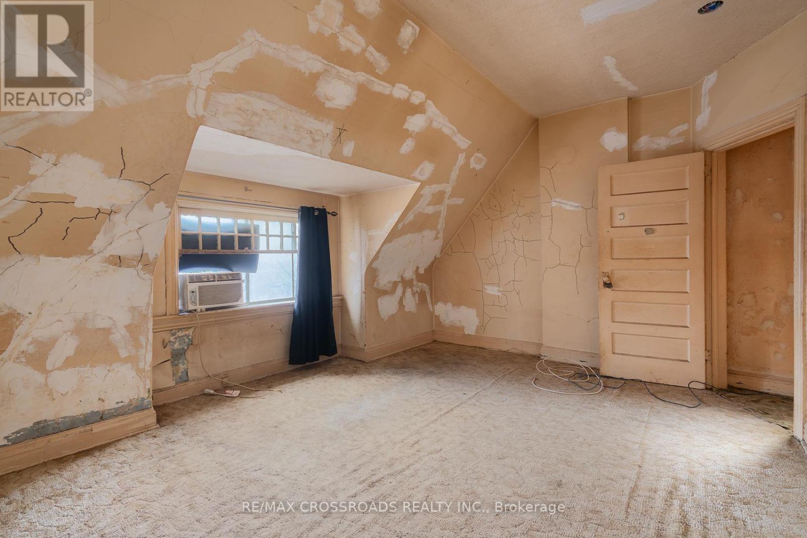 587 Palmerston Avenue, Toronto, Ontario  M6G 2R2 - Photo 28 - C12950654