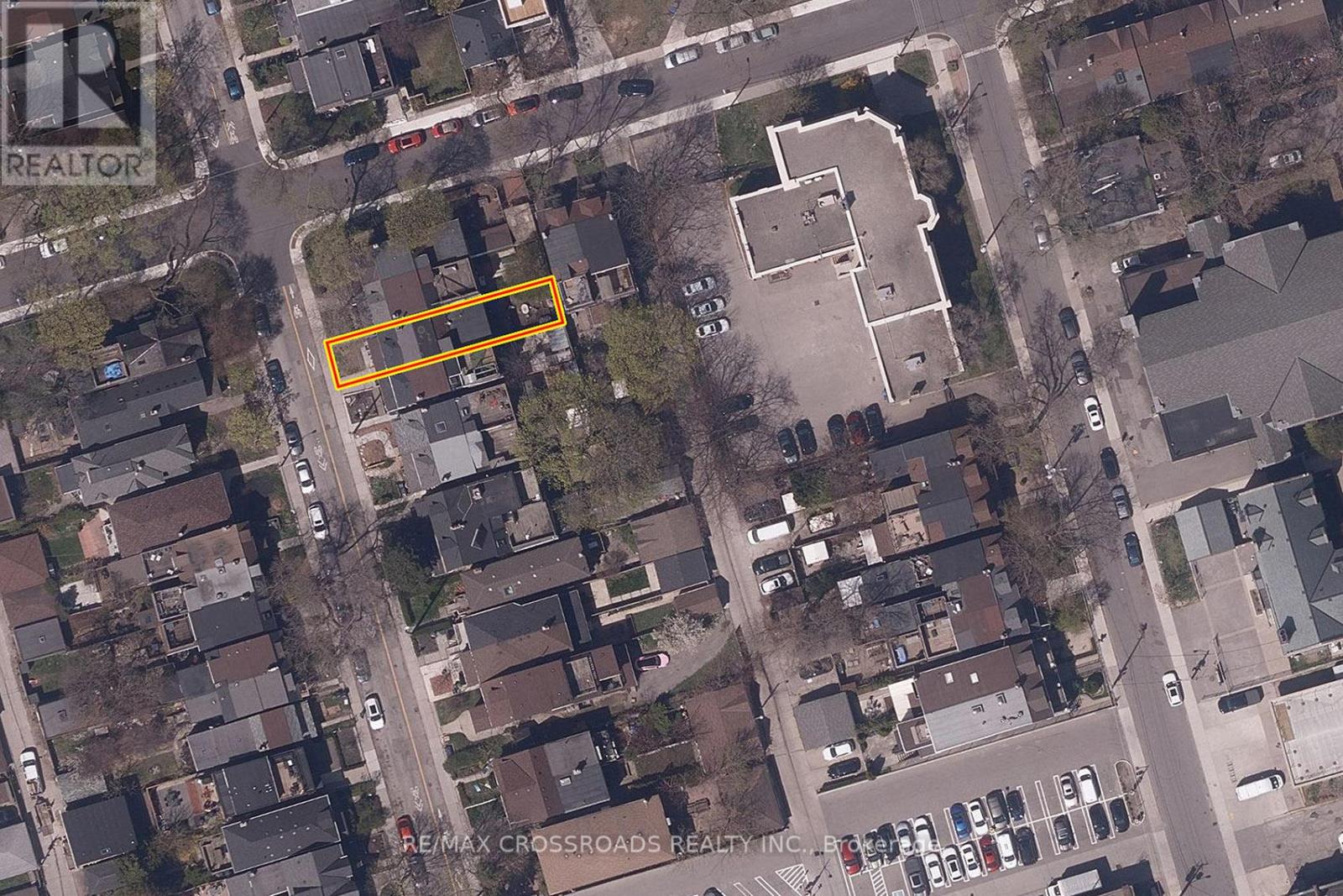 587 Palmerston Avenue, Toronto, Ontario  M6G 2R2 - Photo 5 - C12950654