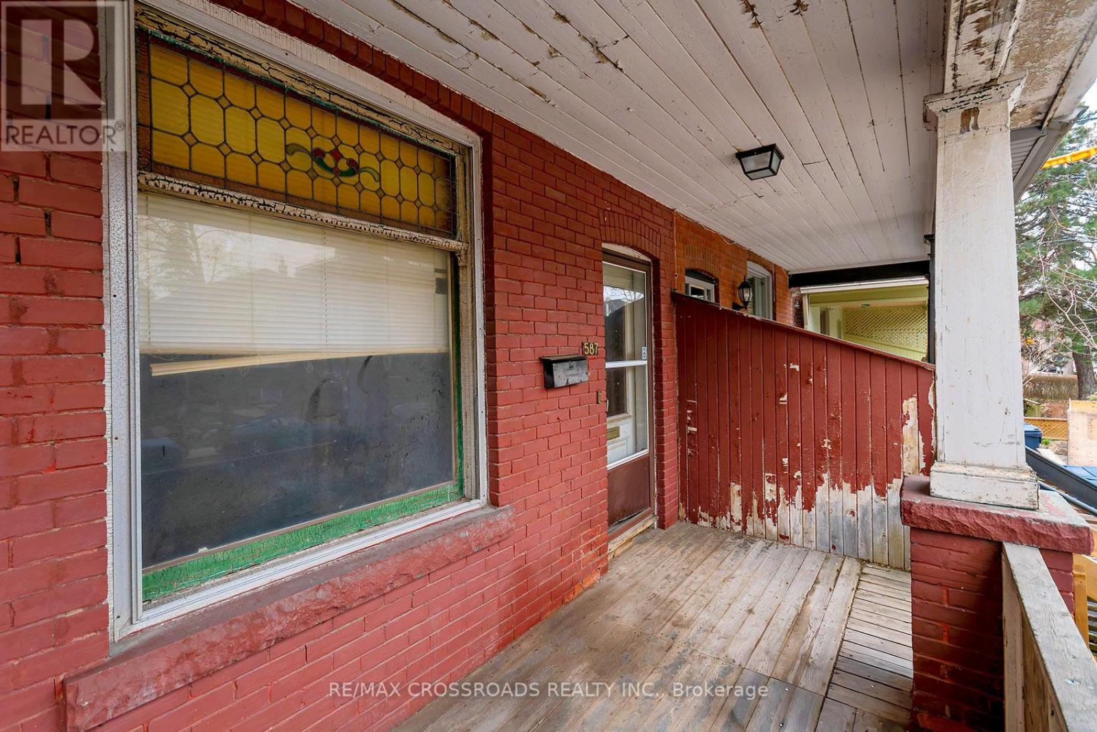 587 Palmerston Avenue, Toronto, Ontario  M6G 2R2 - Photo 6 - C12950654