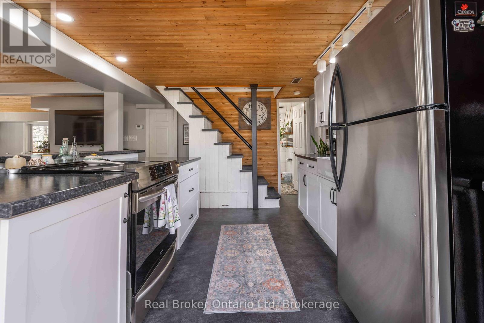 12 7th Avenue, South Bruce Peninsula, Ontario  N0H 2T0 - Photo 15 - X12954960