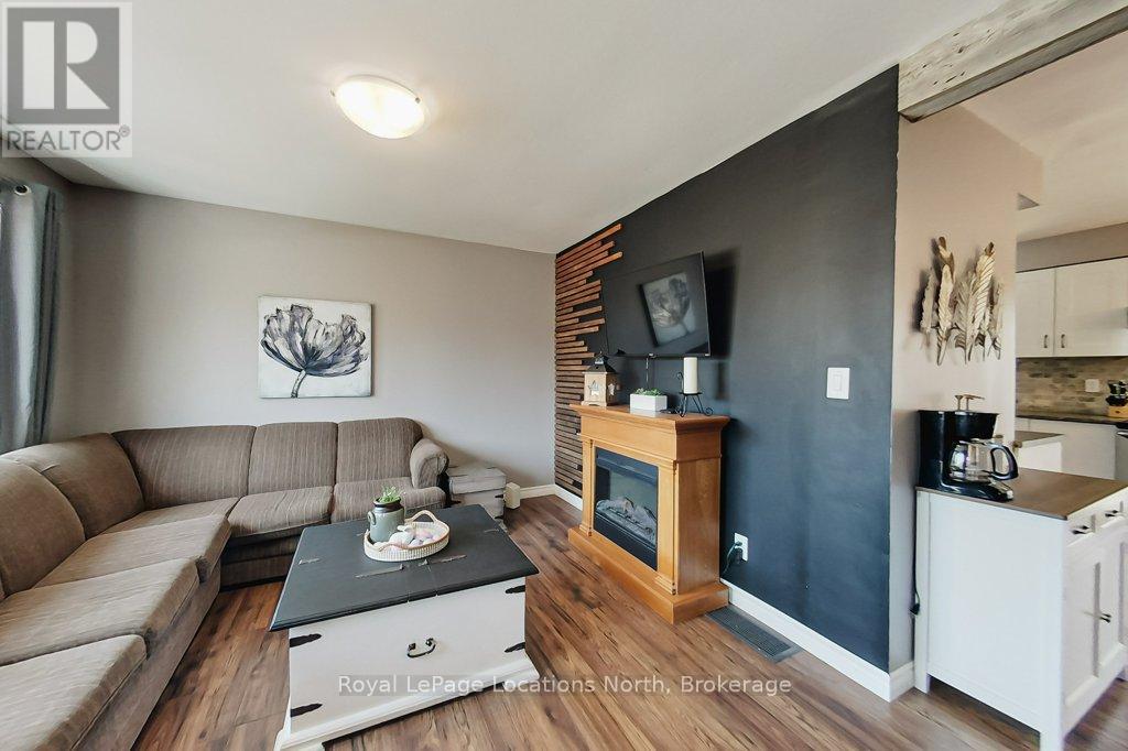 223 Graham Street, Meaford, Ontario  N4L 1A9 - Photo 9 - X12954966