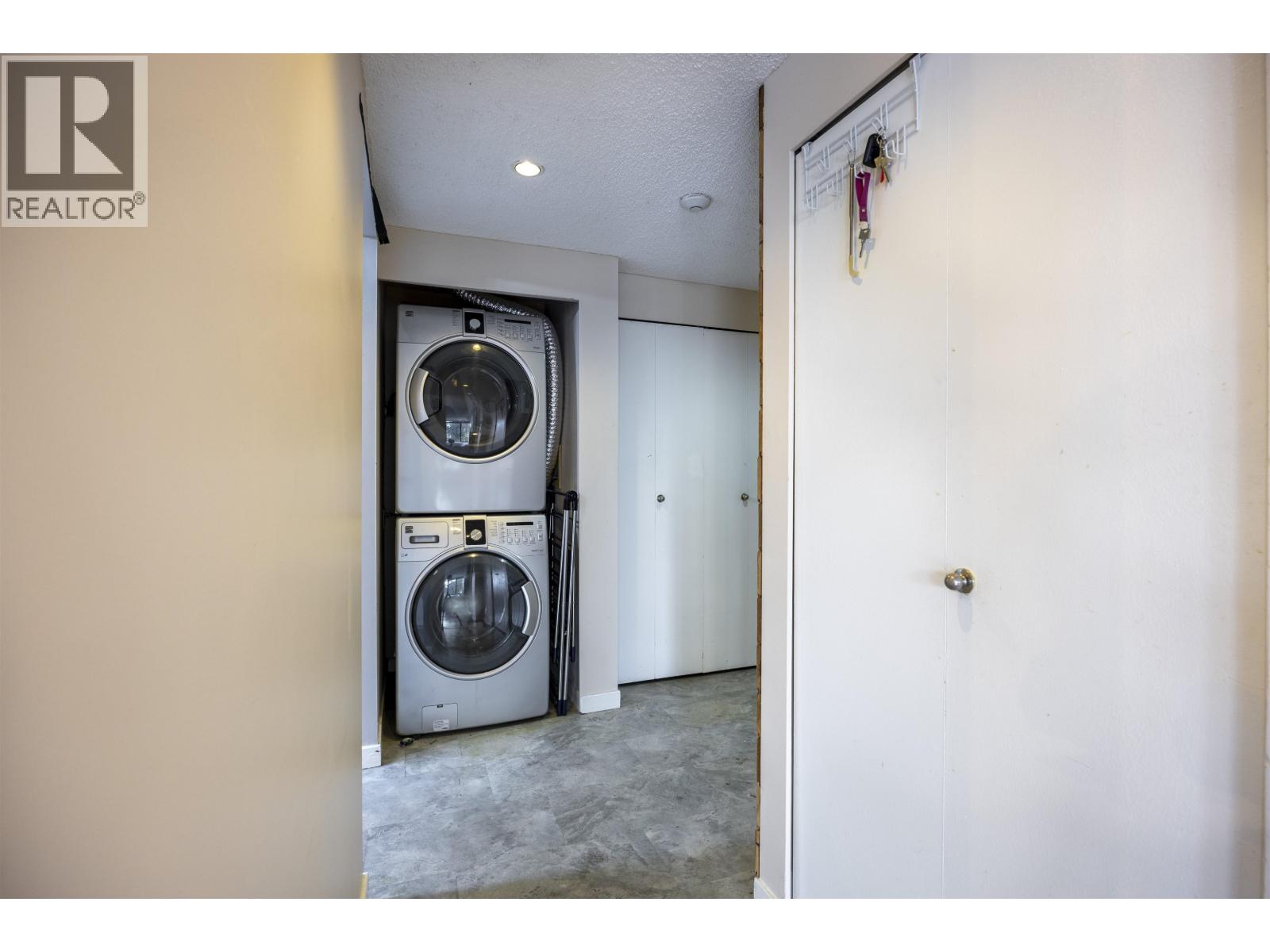 502 6282 Kathleen Avenue, Burnaby, British Columbia  V5H 4J4 - Photo 14 - R3106825