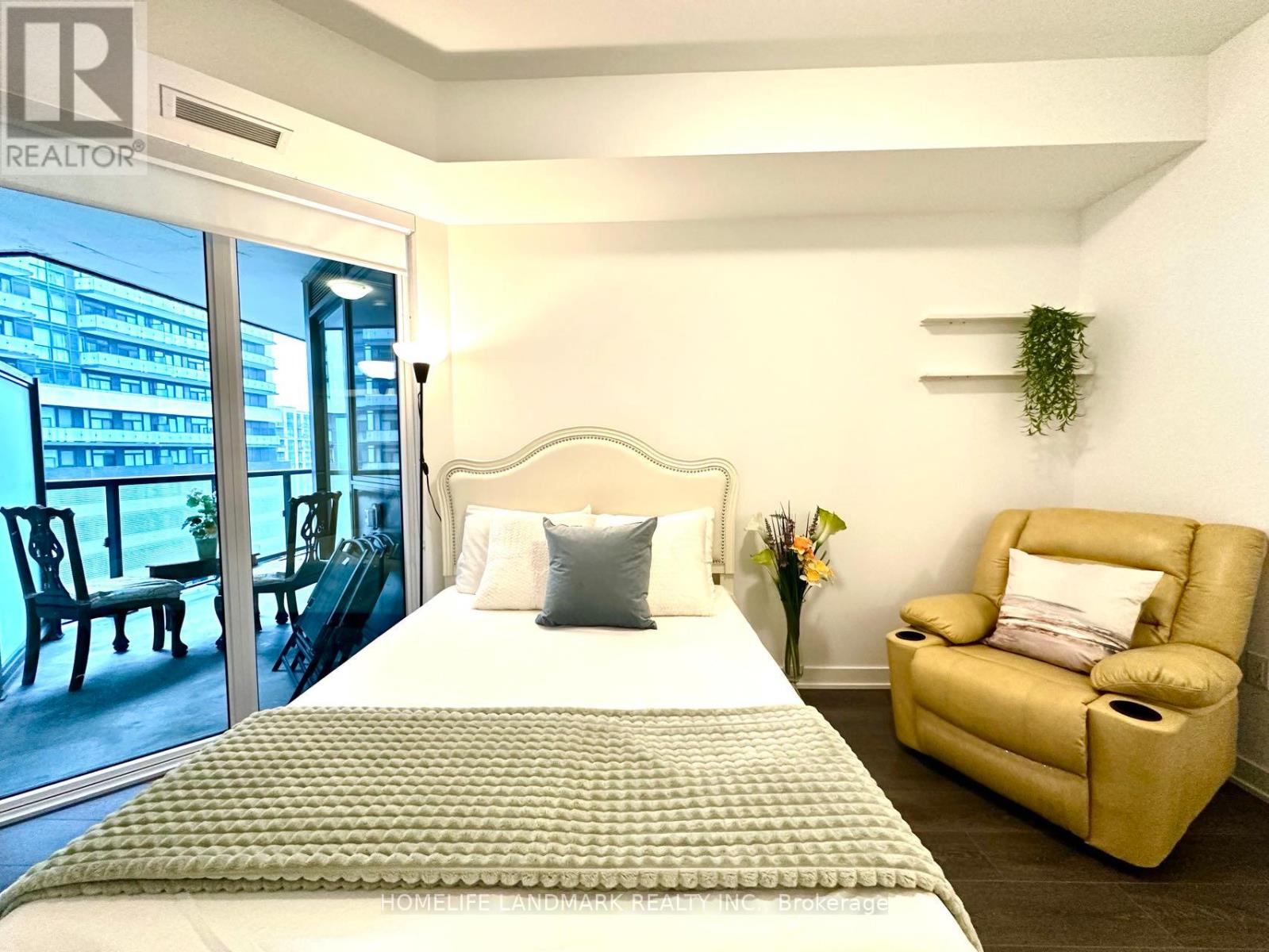 813 - 85 Oneida Crescent, Richmond Hill, Ontario  L4B 0H4 - Photo 19 - N12954972