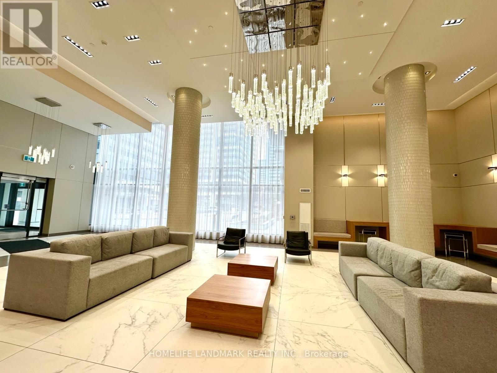 813 - 85 Oneida Crescent, Richmond Hill, Ontario  L4B 0H4 - Photo 4 - N12954972