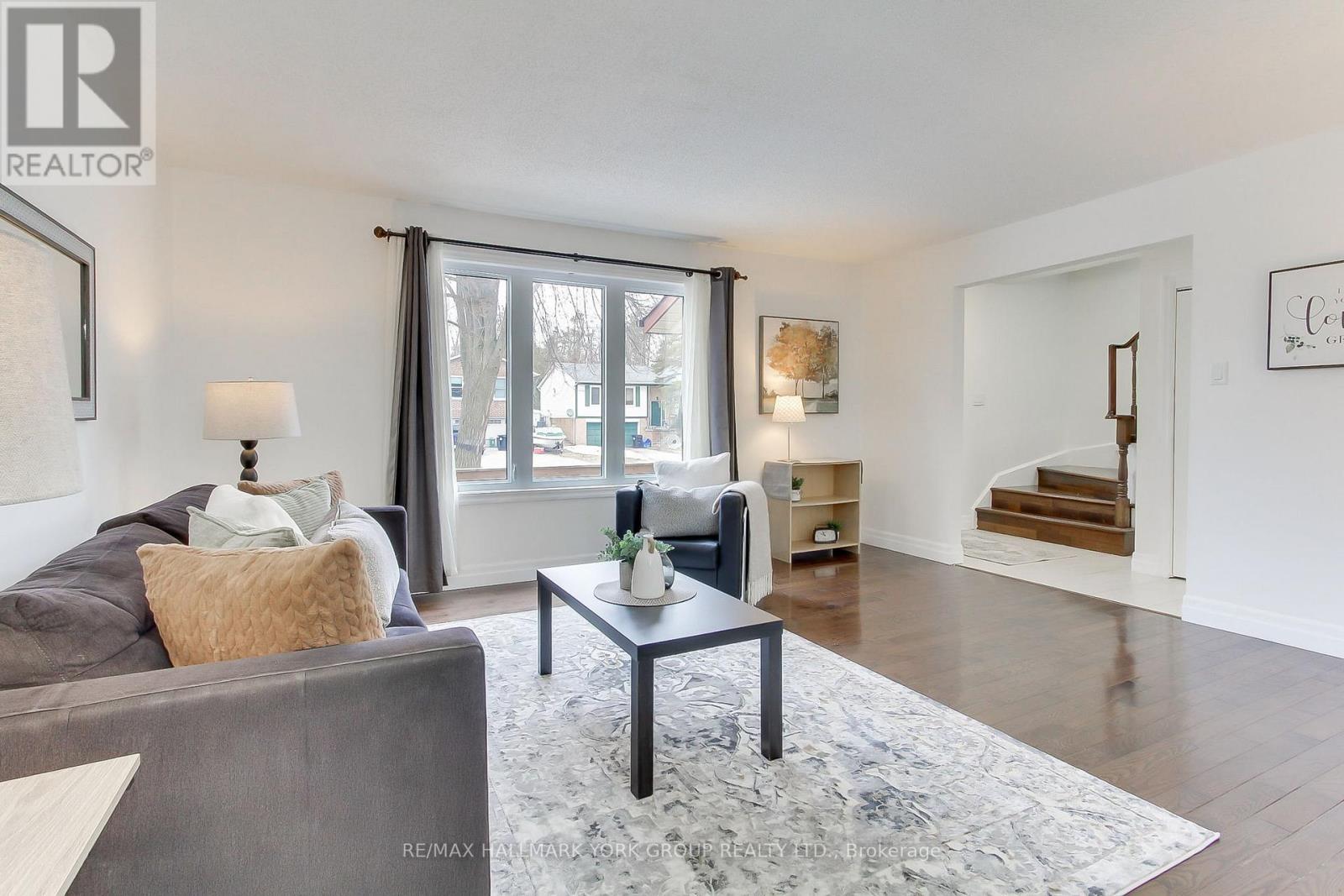 11 Shelley Lane, Barrie, Ontario  L4N 4W4 - Photo 11 - S12954984