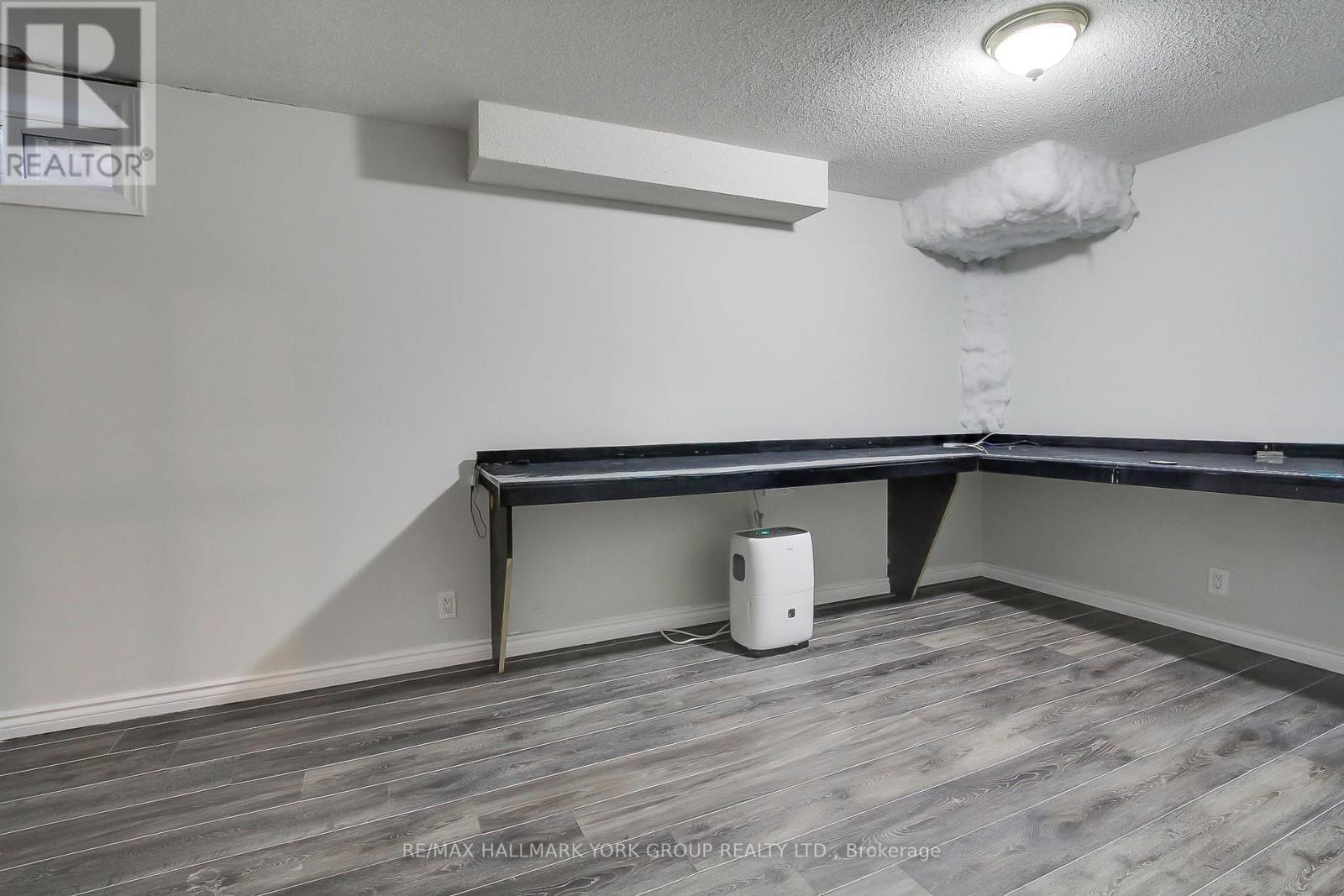 11 Shelley Lane, Barrie, Ontario  L4N 4W4 - Photo 37 - S12954984