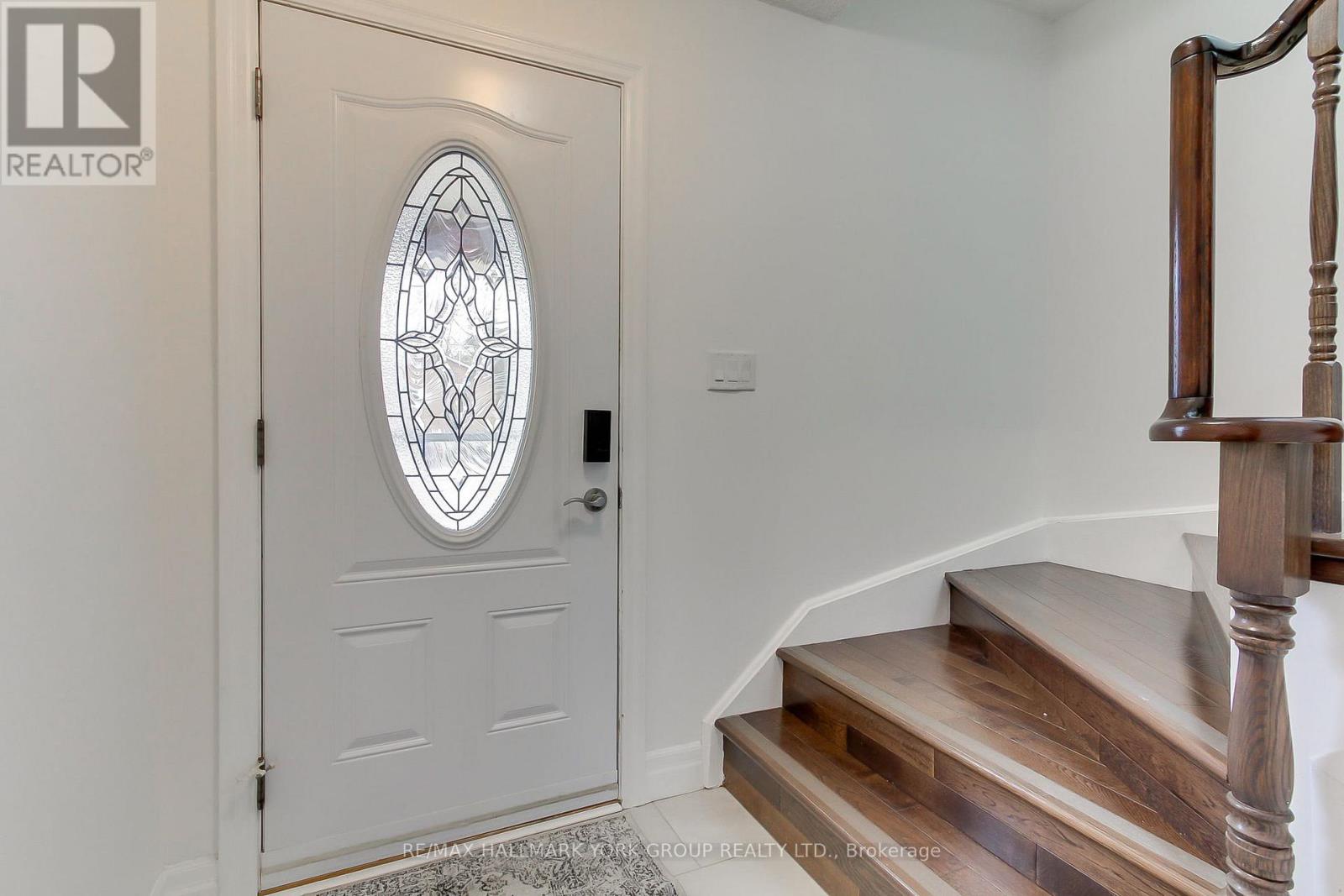 11 Shelley Lane, Barrie, Ontario  L4N 4W4 - Photo 5 - S12954984