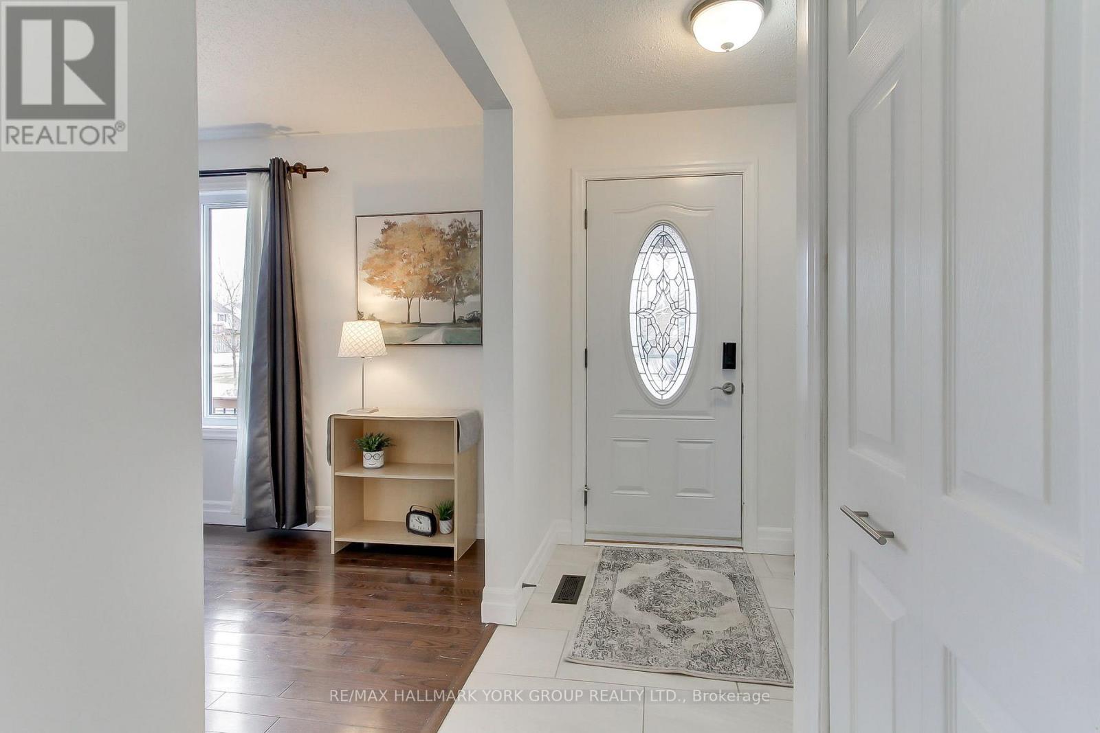 11 Shelley Lane, Barrie, Ontario  L4N 4W4 - Photo 6 - S12954984