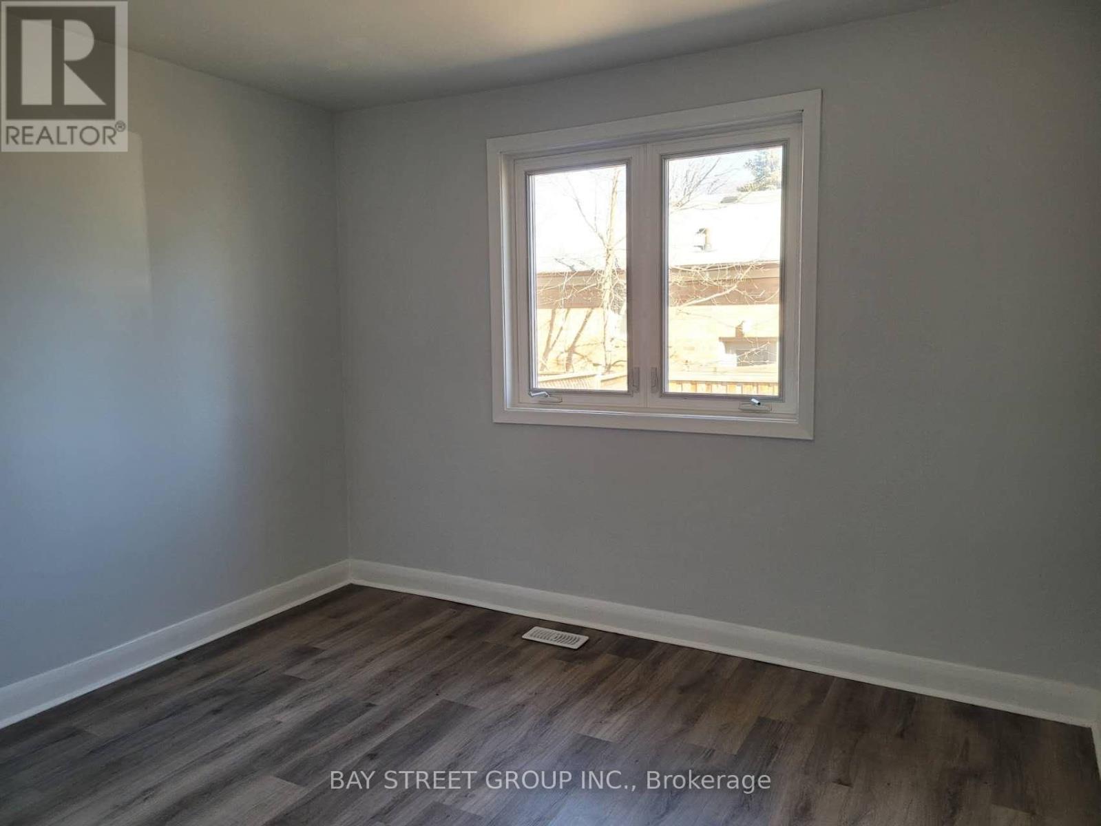 Upper - 110 Acton Avenue, Toronto, Ontario  M3H 4H3 - Photo 11 - C12859328