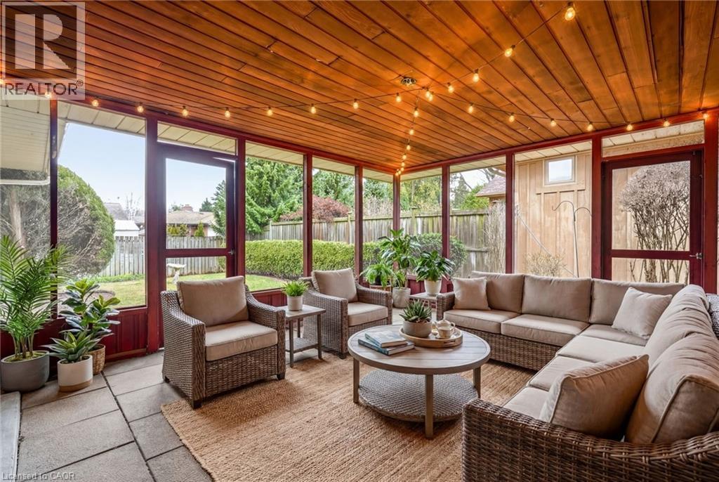 890 Falcon Boulevard, Burlington, Ontario  L7T 3B7 - Photo 8 - 40817409