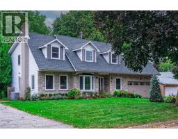 15 BLUE FOREST Drive, Grimsby, Ontario