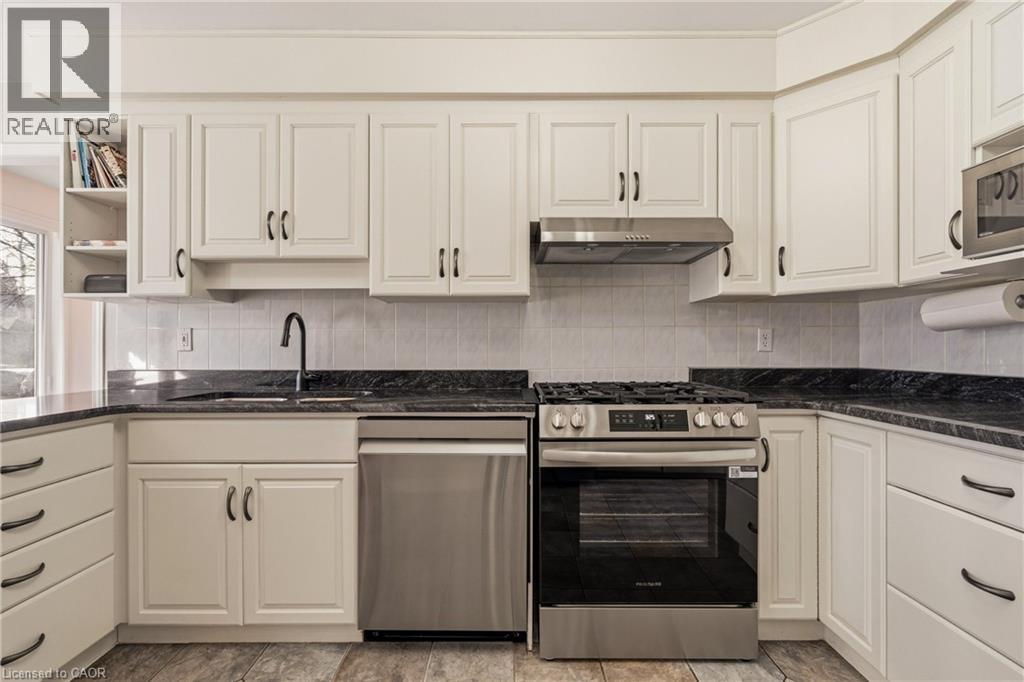 15 Blue Forest Drive, Grimsby, Ontario  L3M 4R4 - Photo 12 - 40776008