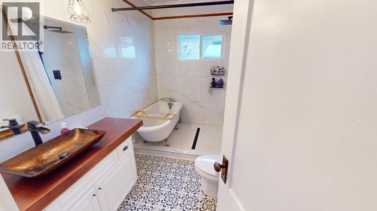 301 11th Avenue S, Cranbrook, British Columbia V1C 2P7 - Photo 23 - 10382067