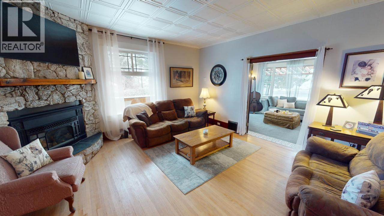 301 11th Avenue S, Cranbrook, British Columbia V1C 2P7 - Photo 7 - 10382067